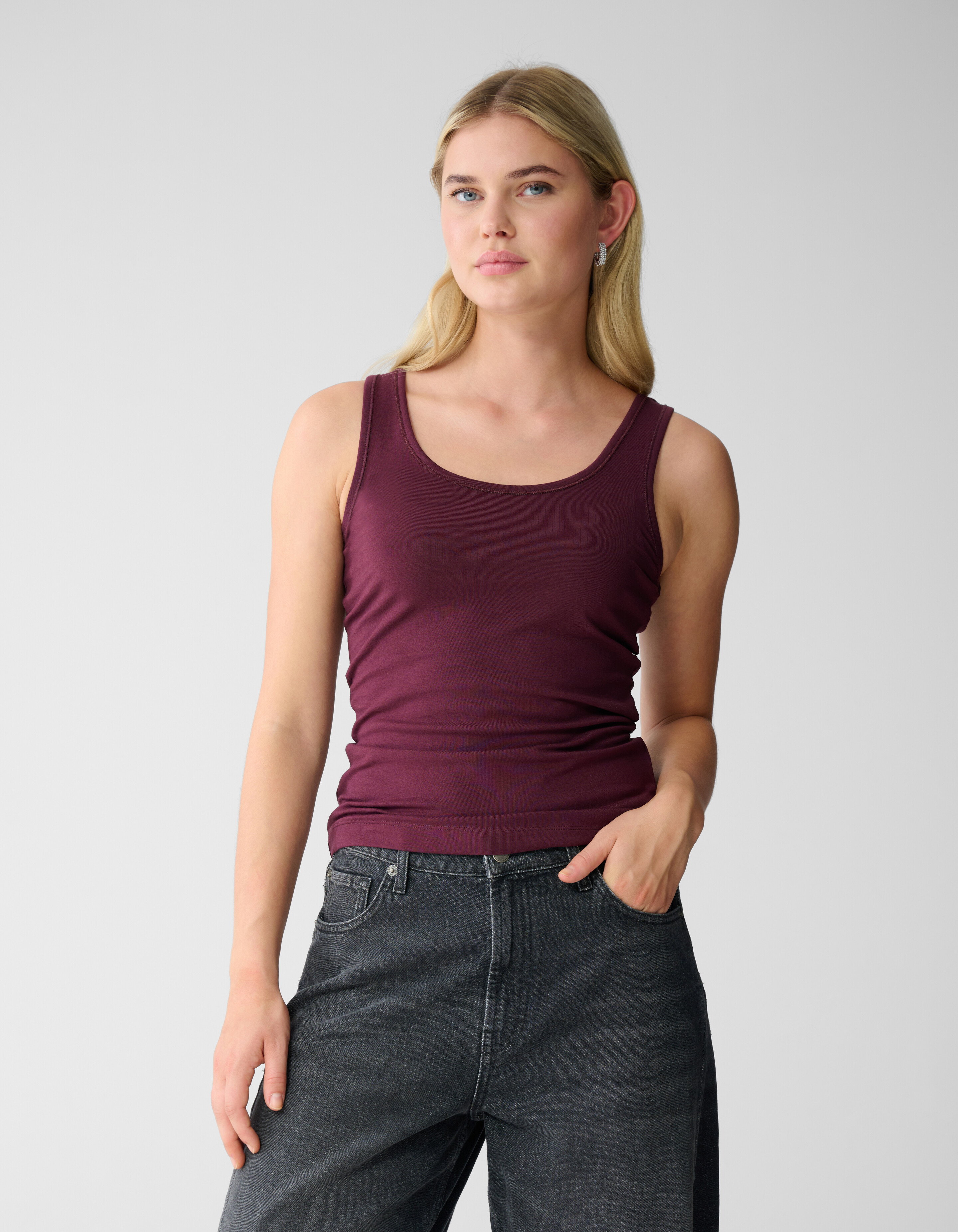 Basic Tanktop Dunkelrot SHOEBY WOMEN