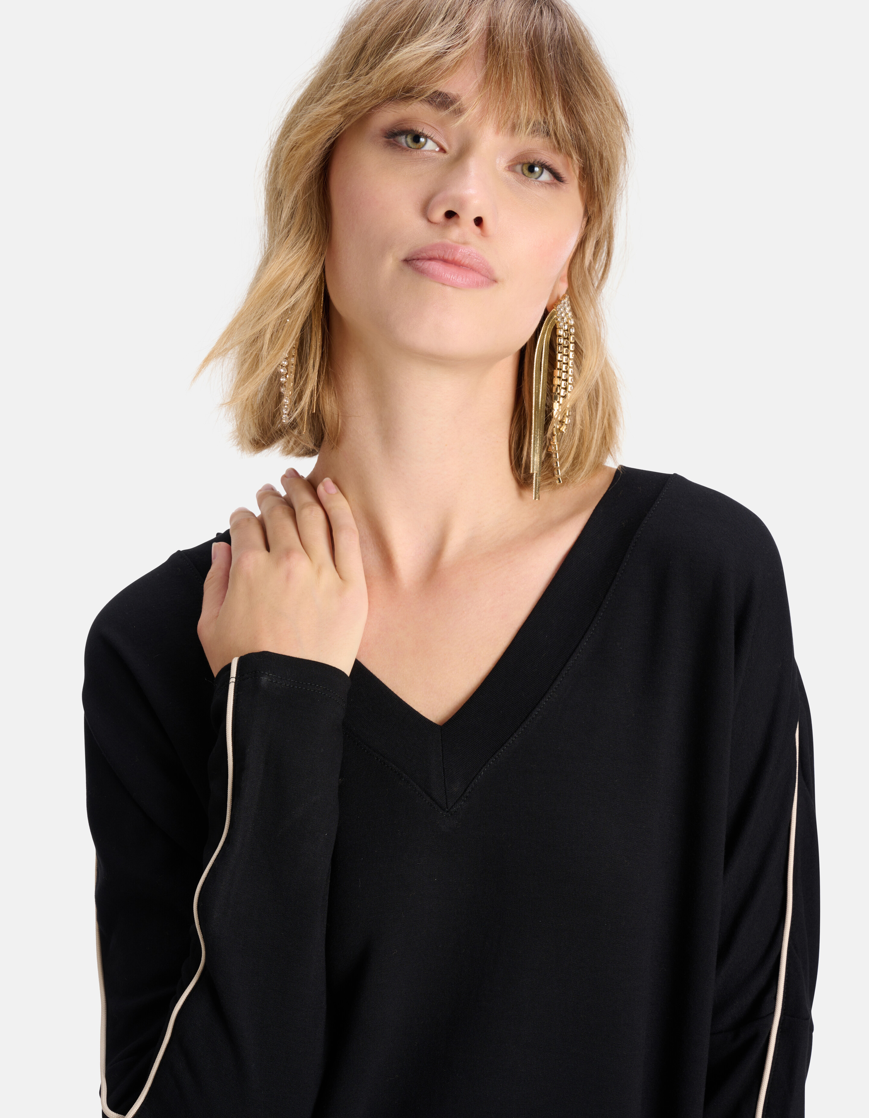 Basic Oversized Top mit V-Ausschnitt Schwarz SHOEBY WOMEN