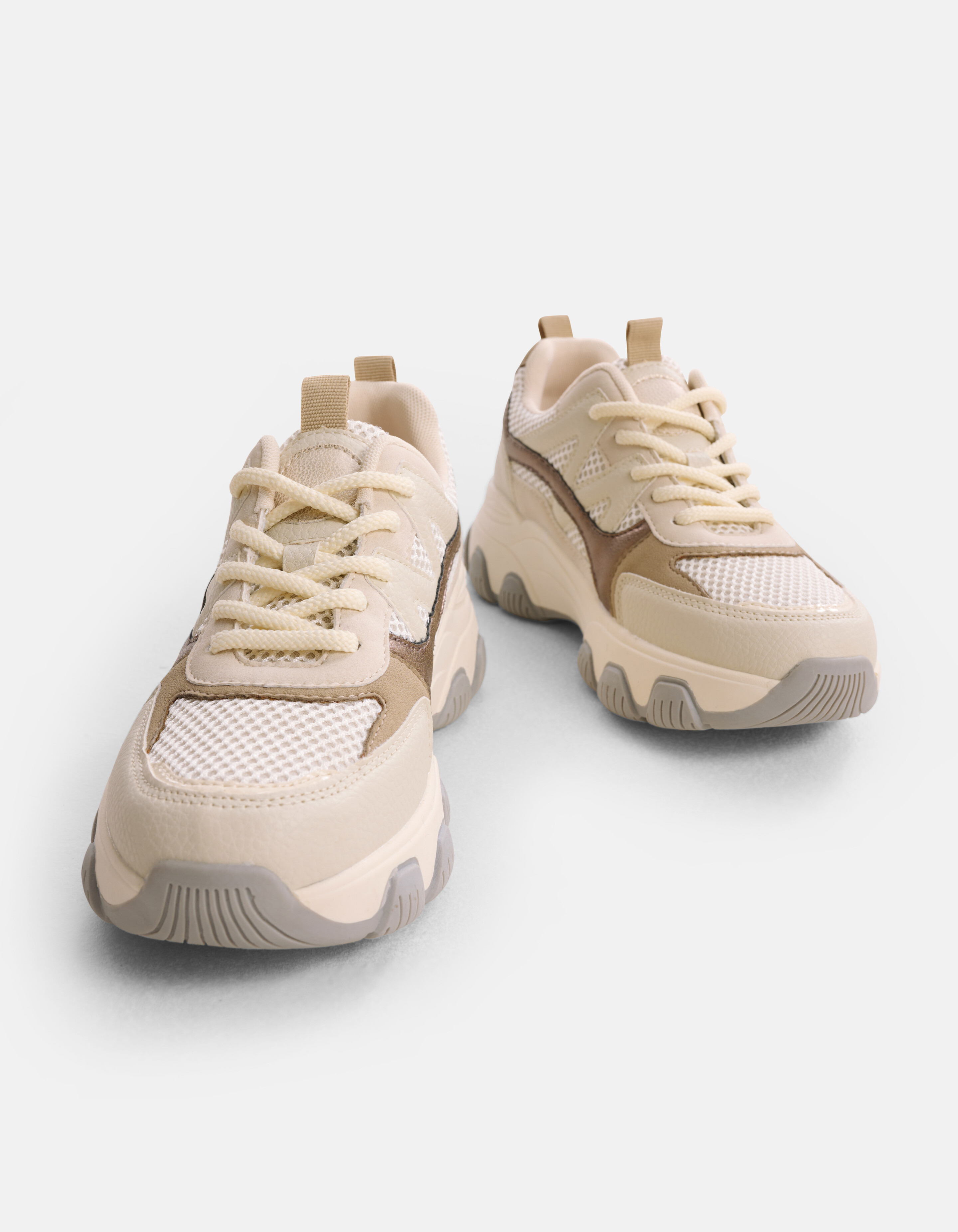 Chunky Mesh Sneaker Off White SHOEBY SHOES