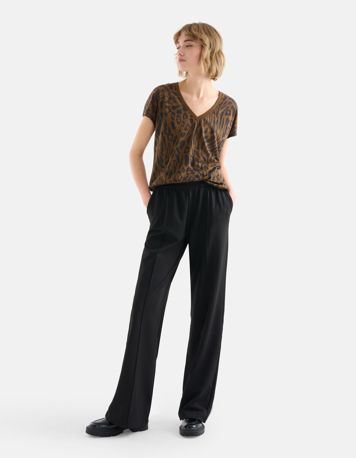 Leopardenmuster-T-Shirt mit V-Ausschnitt Braun SHOEBY WOMEN