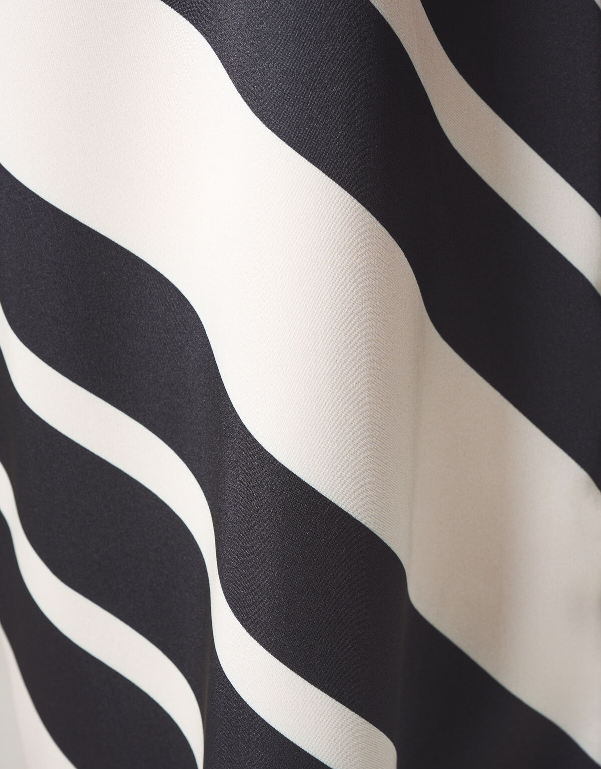 Gestreepte Satijnen Palazzo Broek Zwart/Wit SHOEBY WOMEN