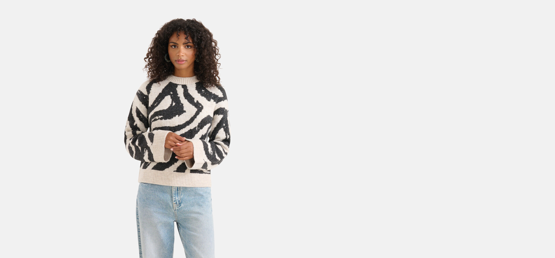 Jacquard Zebra Print Pullover Schwarz/Weiß SHOEBY WOMEN