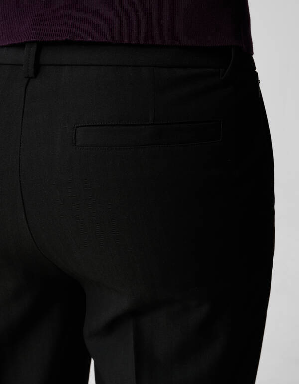 Straight Fit Hose Schwarz SHOEBY MEN