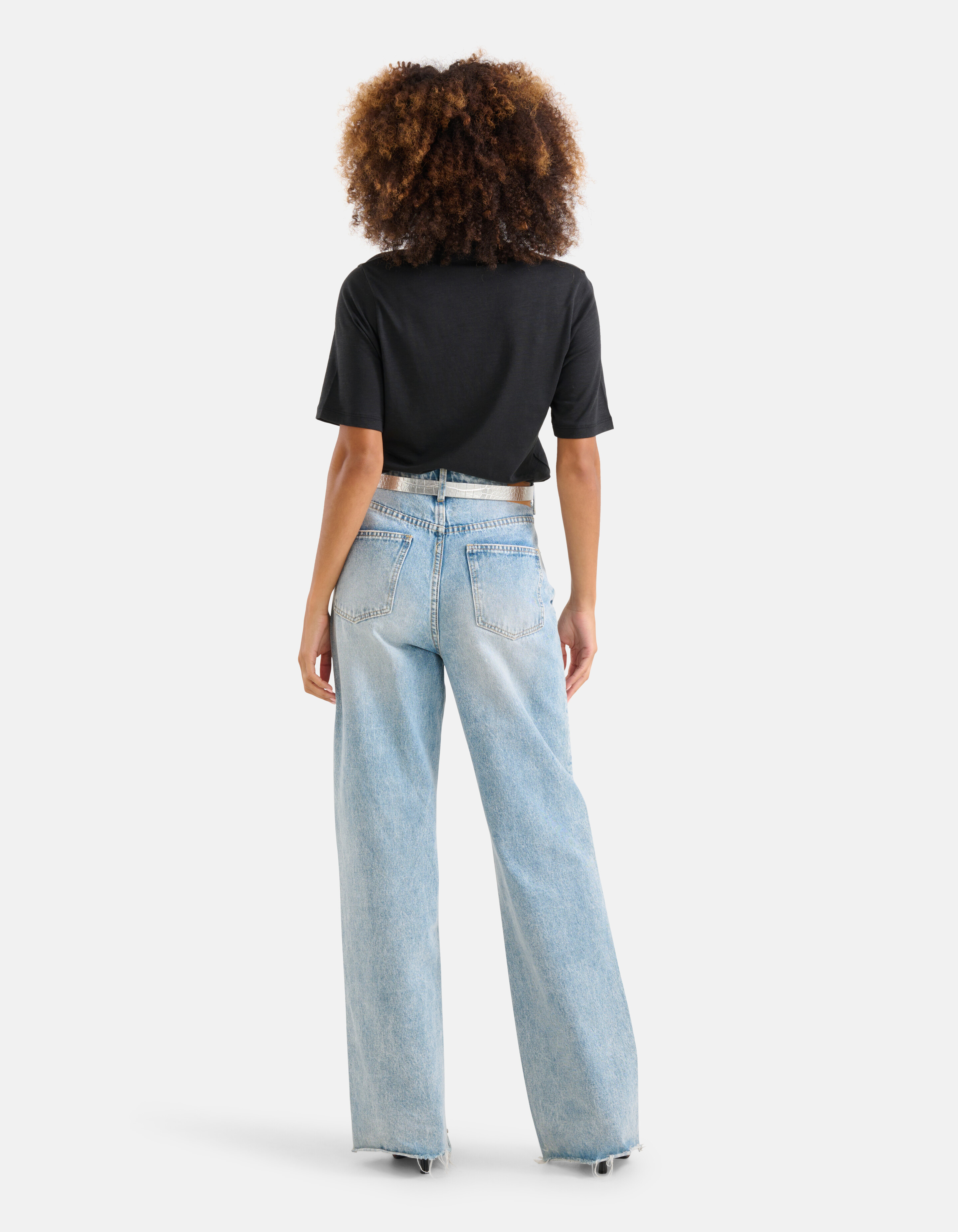 Basic-T-Shirt mit V-Ausschnitt Schwarz SHOEBY WOMEN