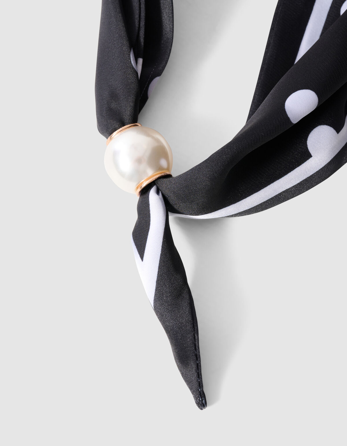 Perlenbesetzter Schal mit Kette Schwarz/Wei&szlig; SHOEBY ACCESSOIRES