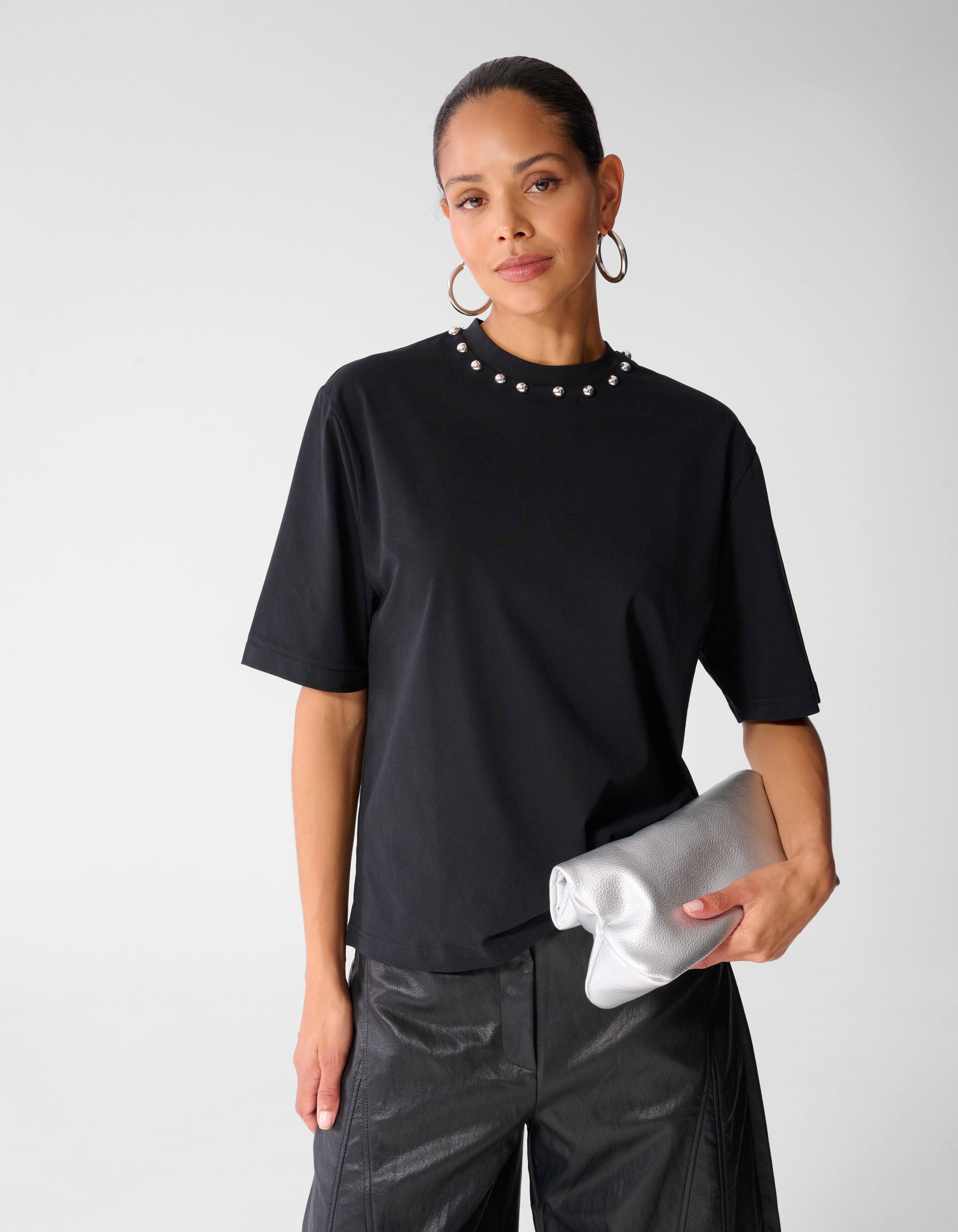 T-Shirt mit Nieten am Kragen Schwarz SHOEBY WOMEN