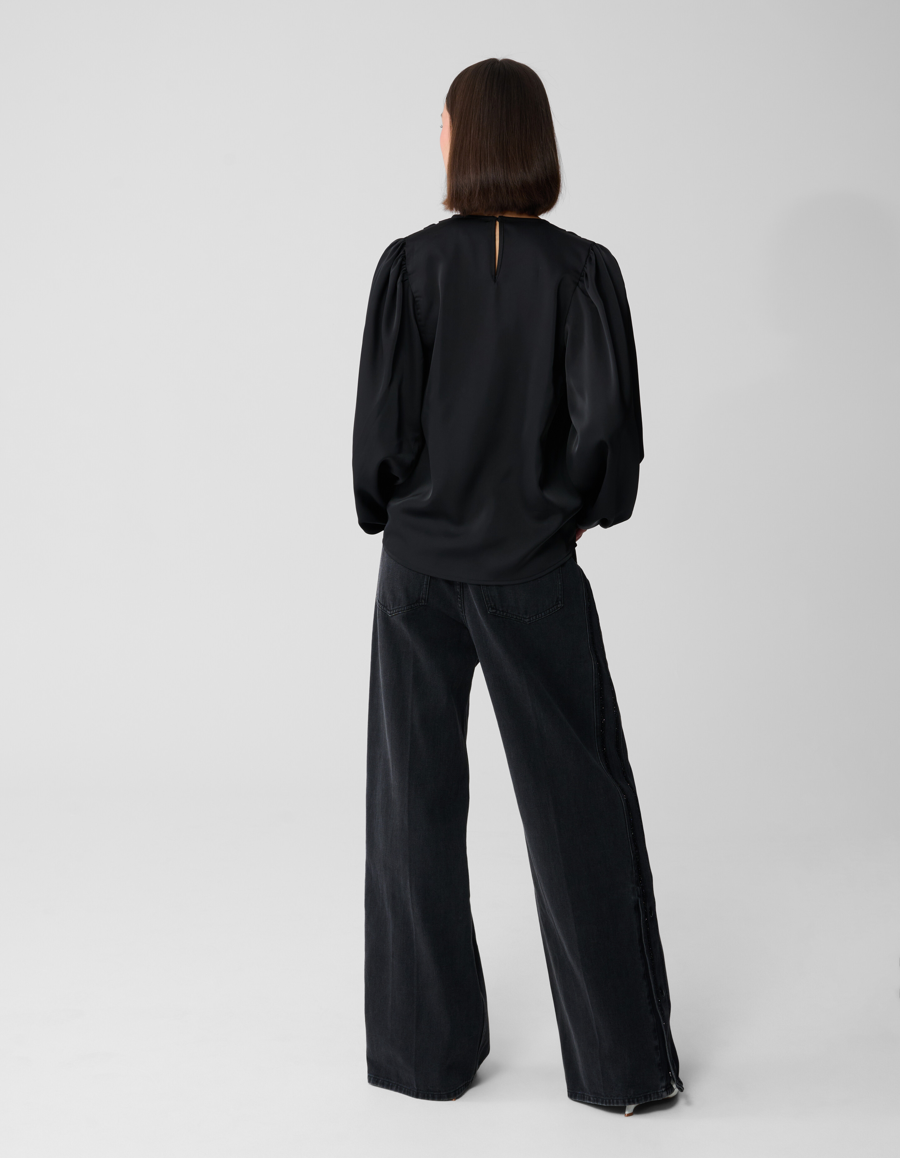 V-Ausschnitt Bluse Schwarz SHOEBY WOMEN