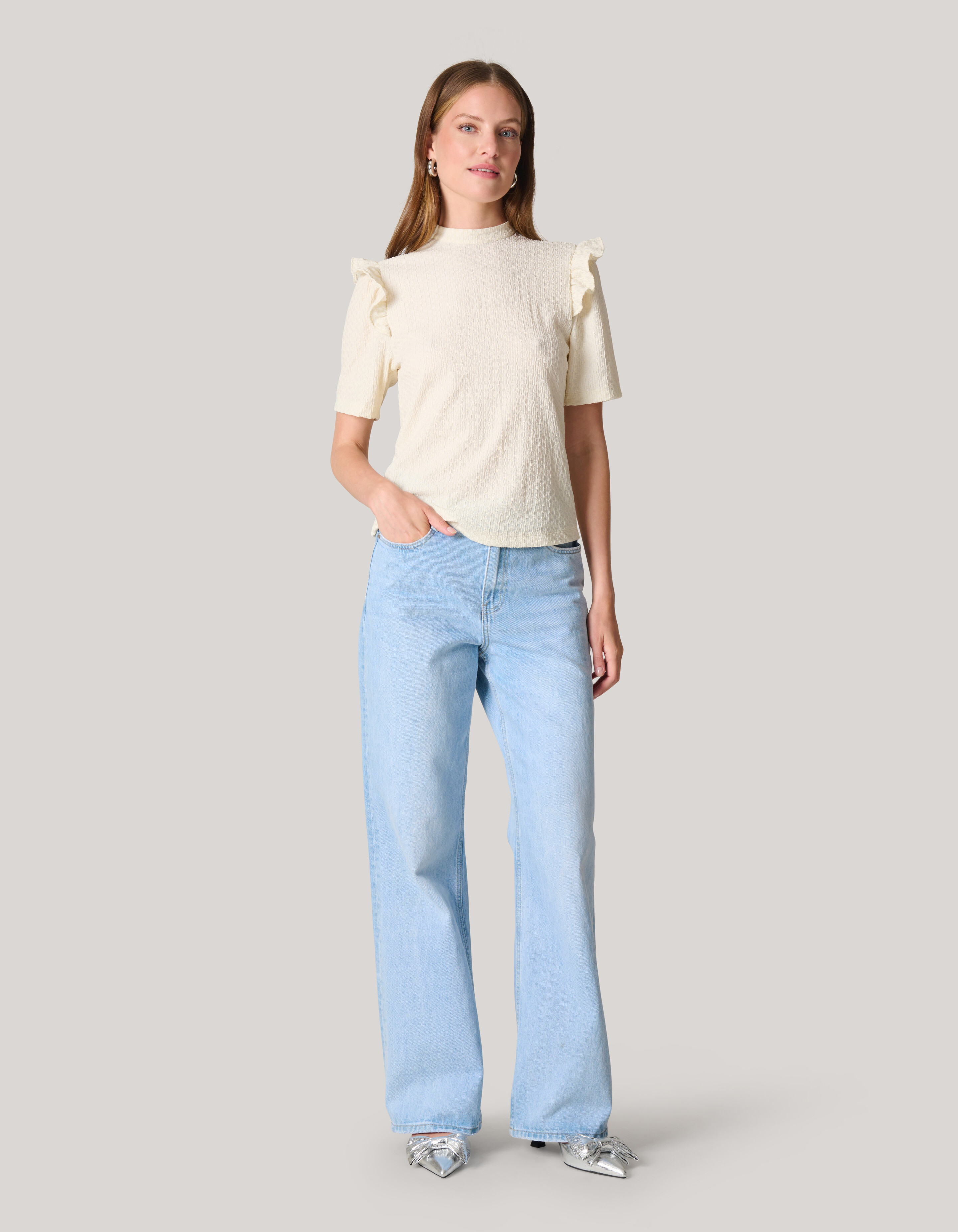 Crinkle Ruffle Top Weiß SHOEBY WOMEN