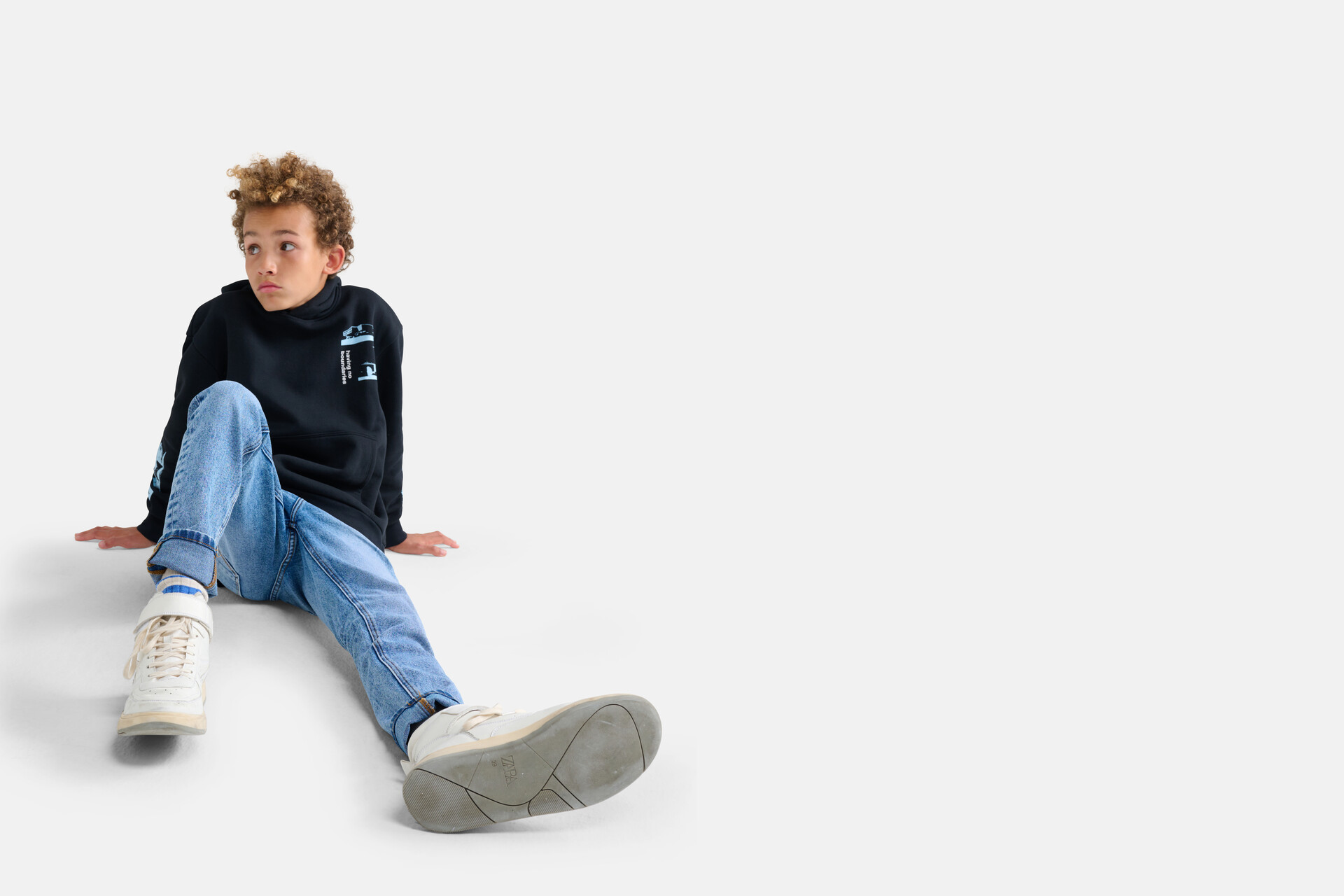 Bedruckter Hoodie Schwarz SHOEBY BOYS