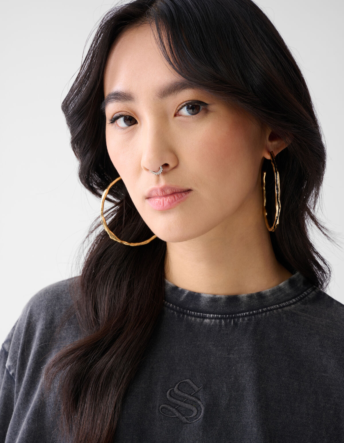 Geh&auml;mmerte Reif-Ohrringe Gold SHOEBY ACCESSOIRES