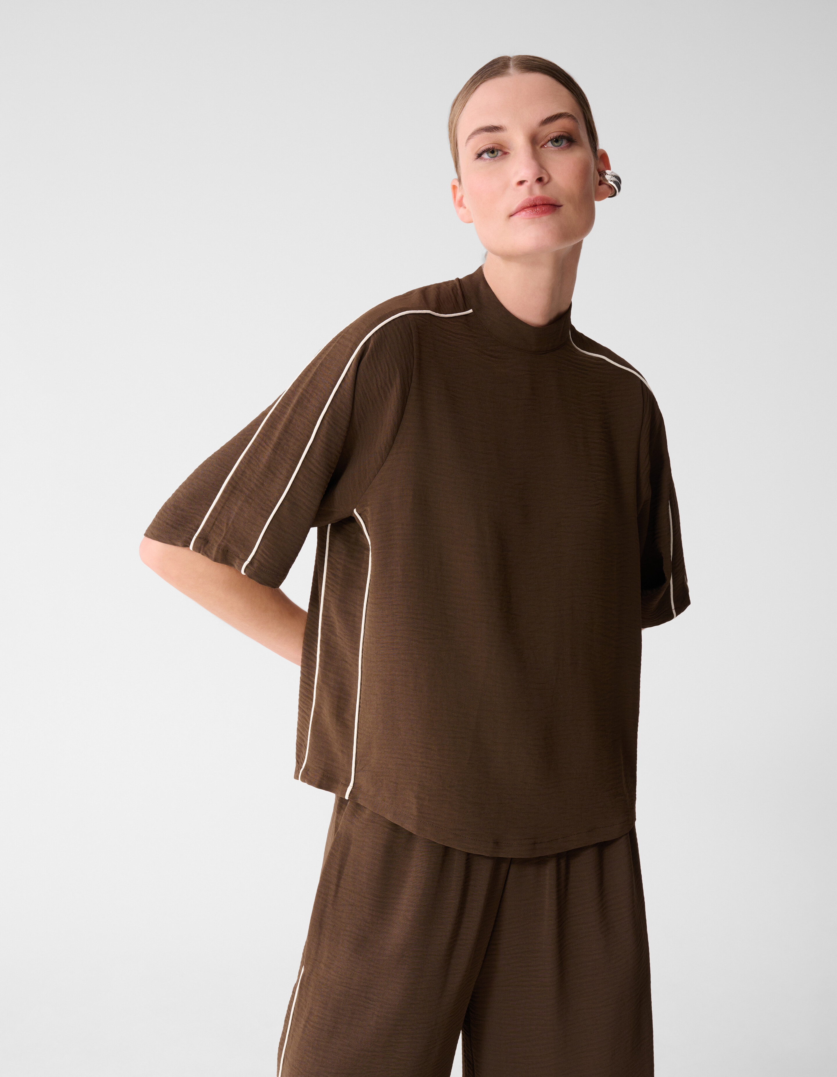 Twist Piping Top Braun SHOEBY WOMEN