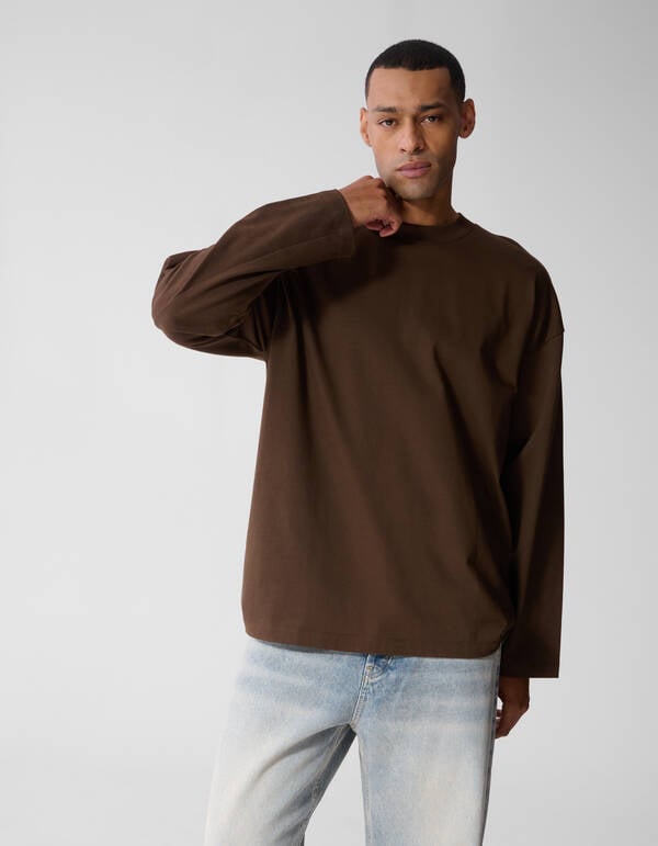Basic Relaxed Fit Langarmshirt Braun SHOEBY MEN