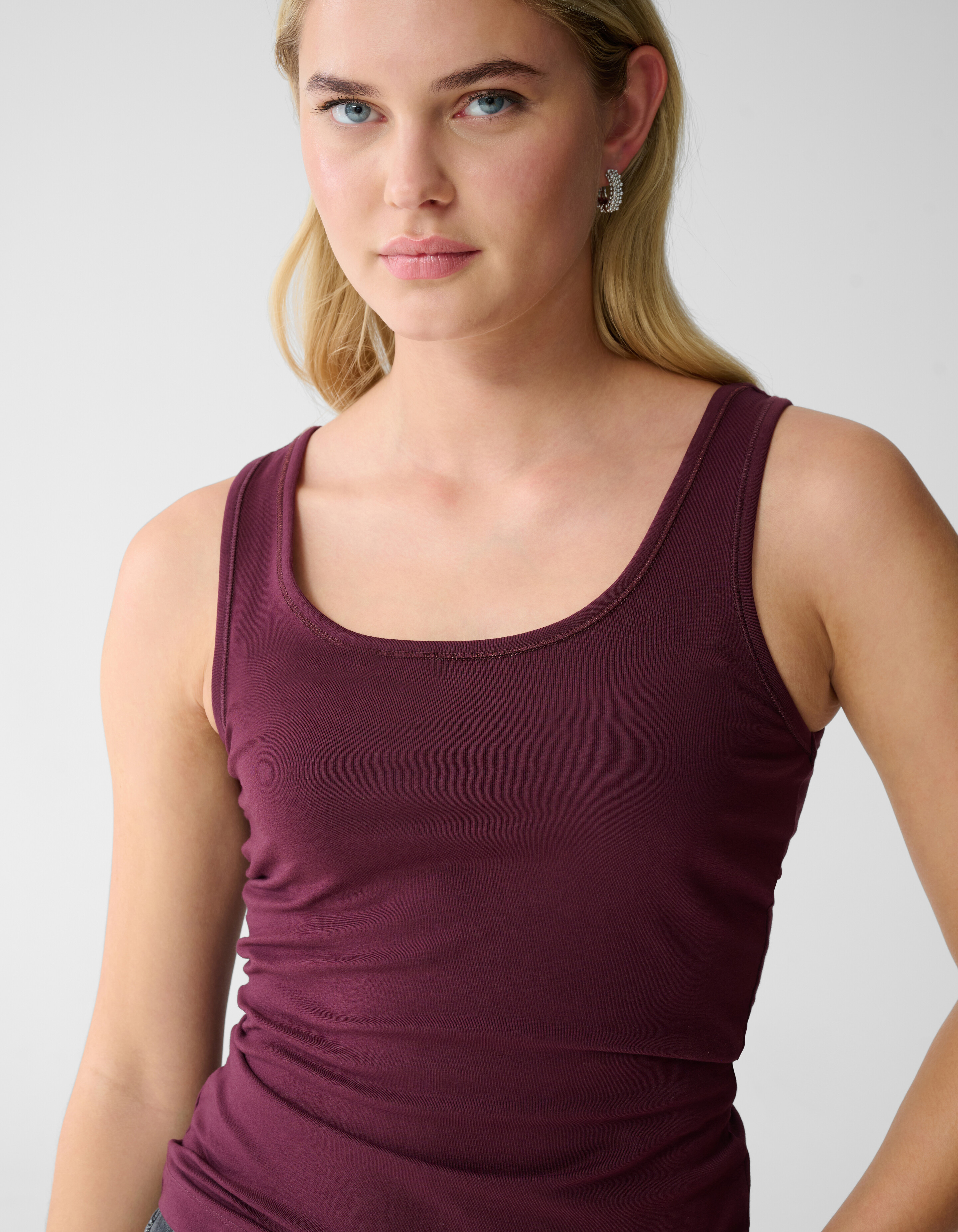Basic Tanktop Dunkelrot SHOEBY WOMEN