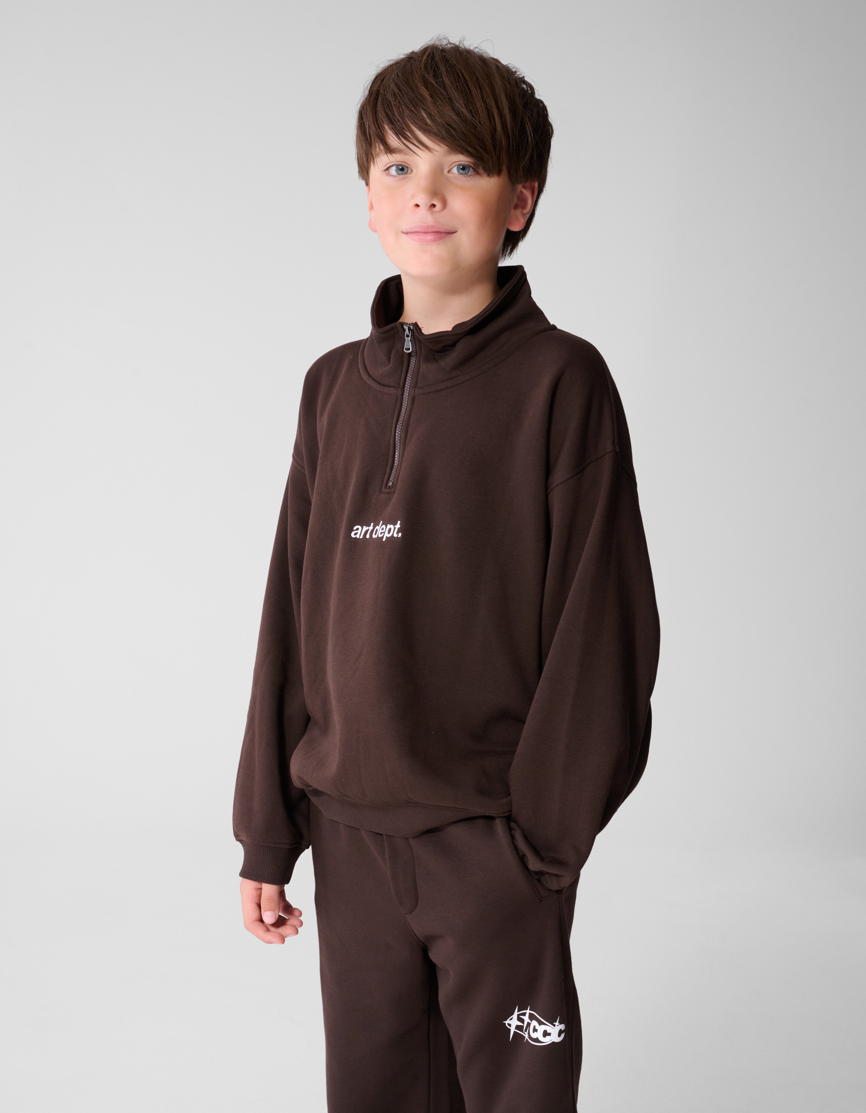 Art Dept Sweater Dunkelbraun SHOEBY BOYS