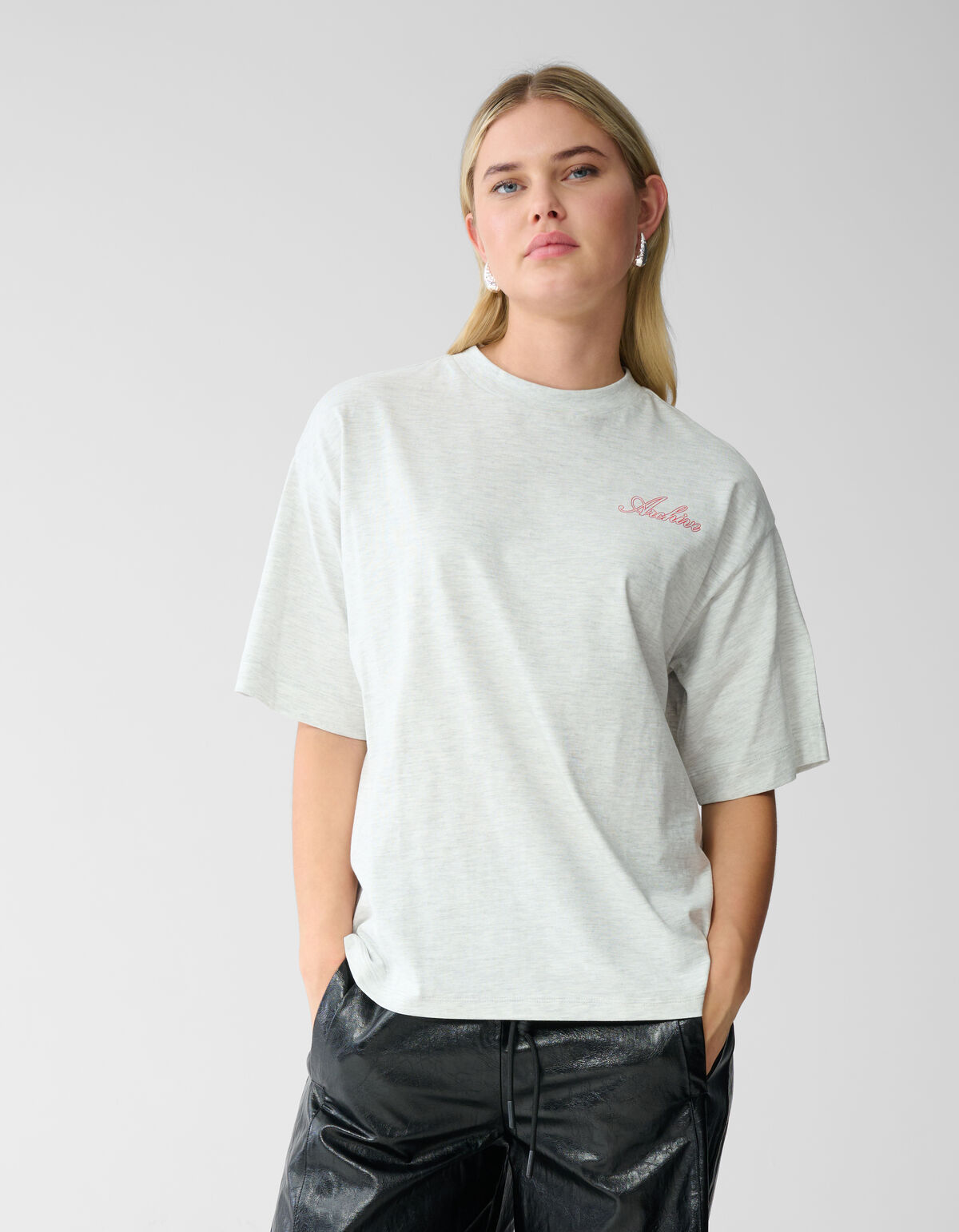 Heart Back Artwork T-shirt Lichtgrijs SHOEBY WOMEN