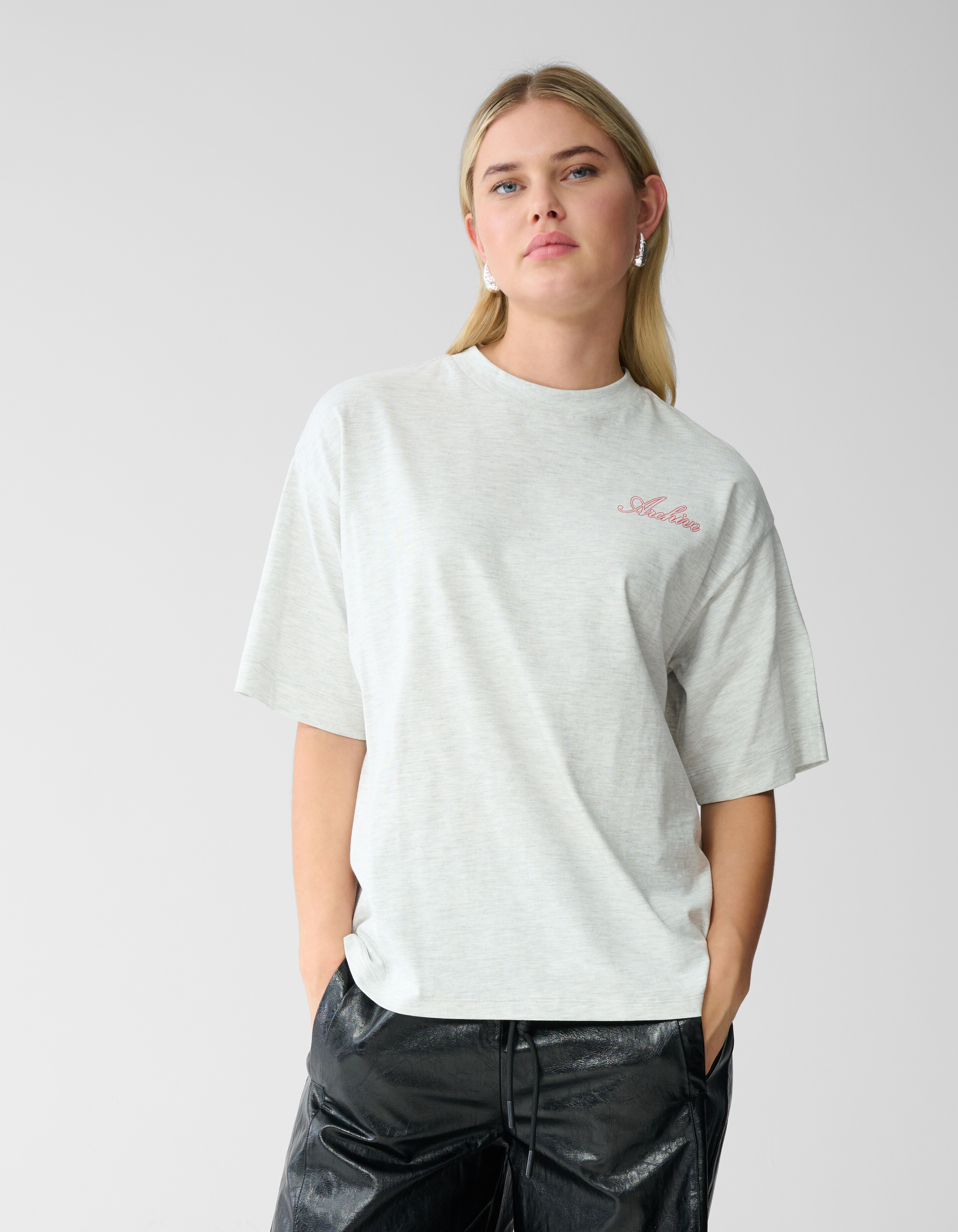 Heart Back Artwork T-shirt Lichtgrijs SHOEBY WOMEN