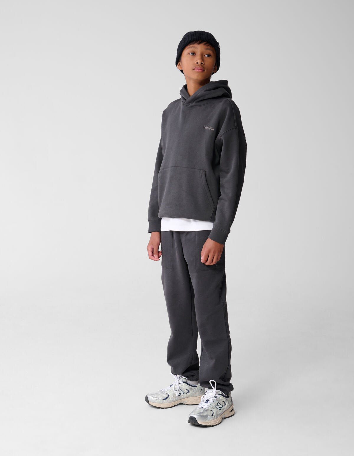 Chill Artwork Hoodie Dunkelgrau SHOEBY BOYS