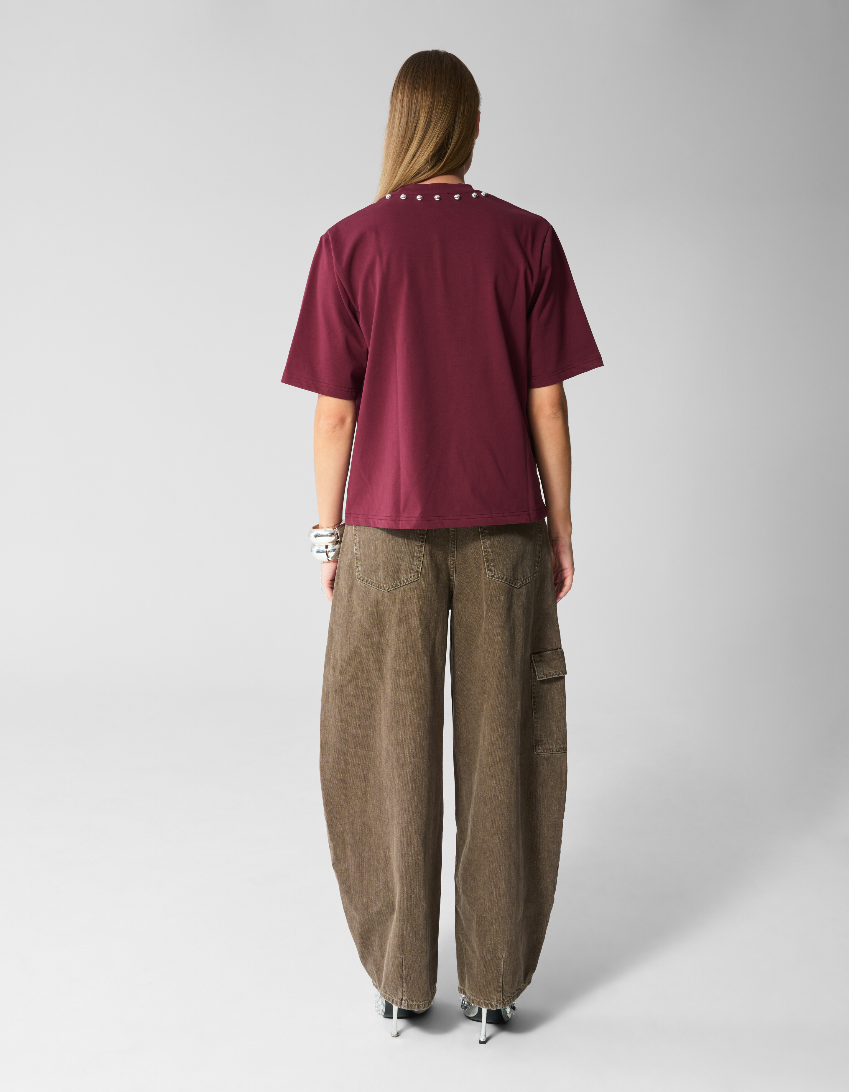 T-Shirt mit Nieten am Kragen Dunkelrot SHOEBY WOMEN
