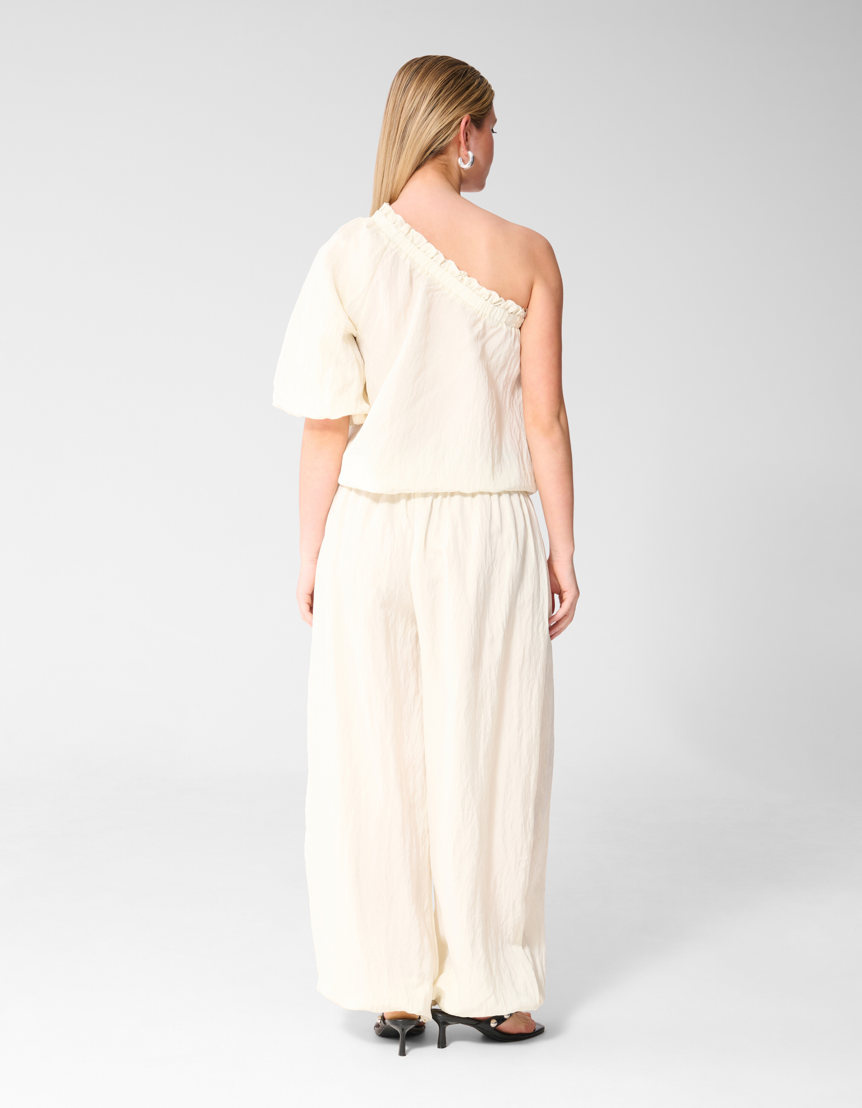 Asymmetrische Twist Puff Top Gebrochen Wei&szlig; SHOEBY WOMEN