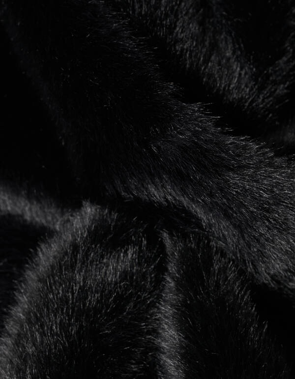 Faux Fur Triangle Schal Schwarz SHOEBY ACCESSOIRES