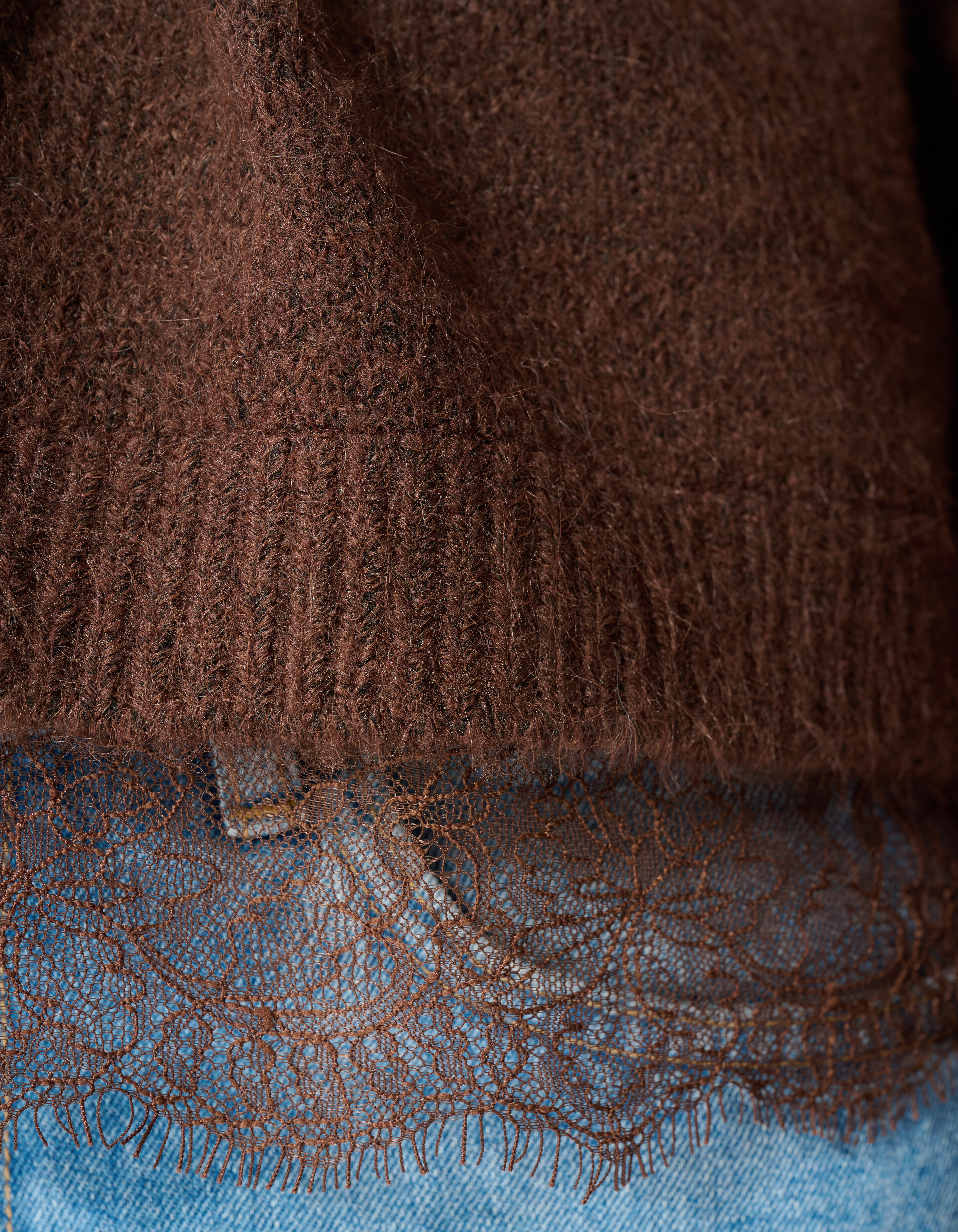 Strickpullover mit Spitzenbesatz dunkelbraun SHOEBY WOMEN