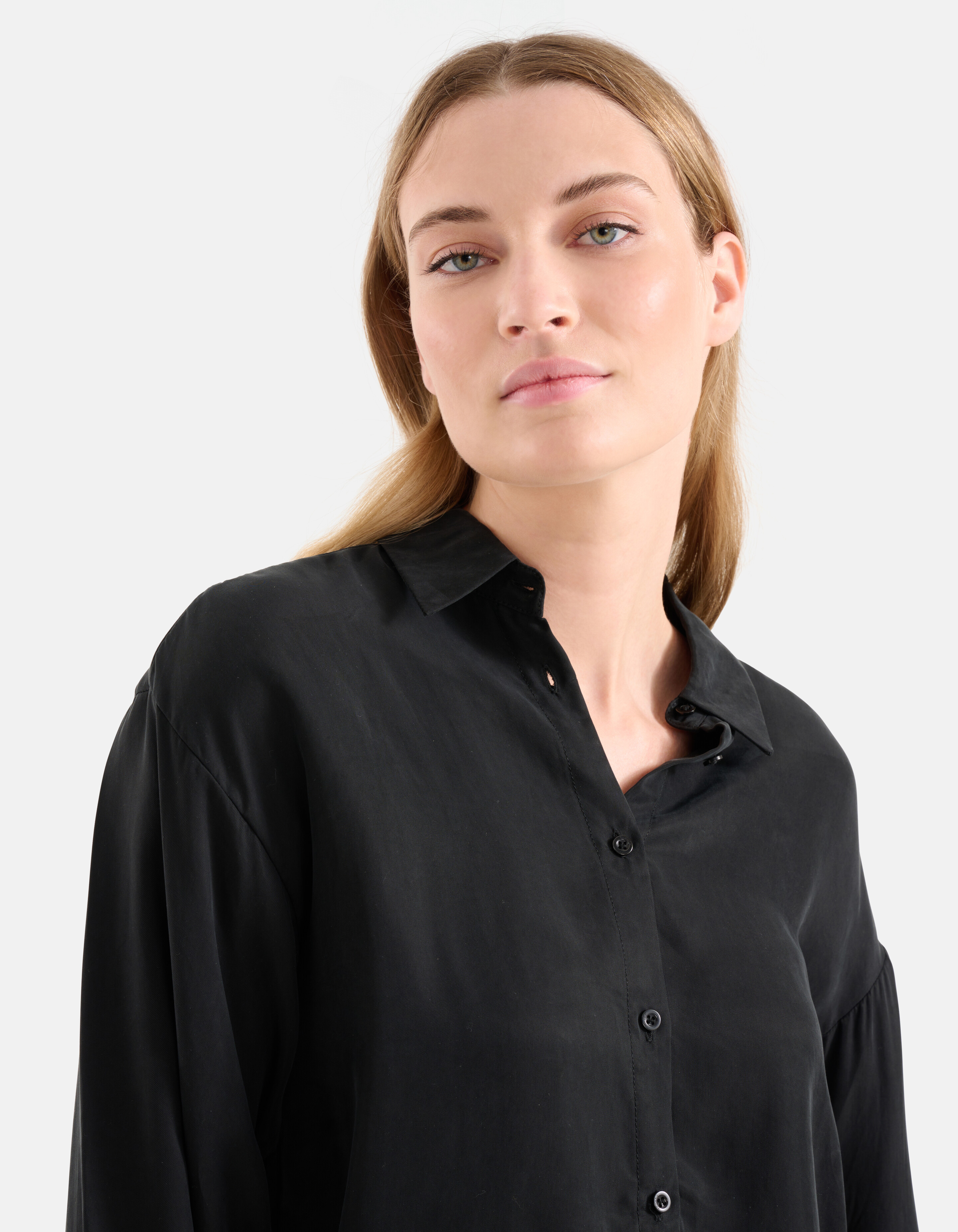 Cupro Cropped Bluse Schwarz SHOEBY WOMEN