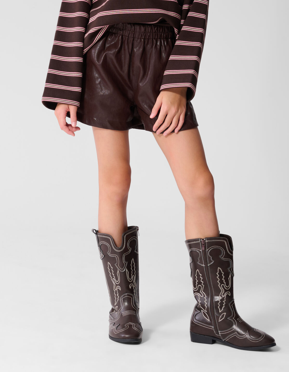 Vegane Ledershorts dunkelbraun SHOEBY GIRLS