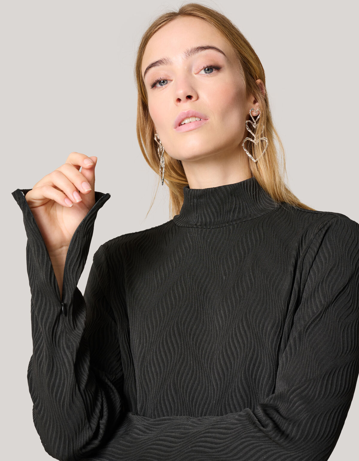 Struktur Swirl Kleid Schwarz SHOEBY WOMEN