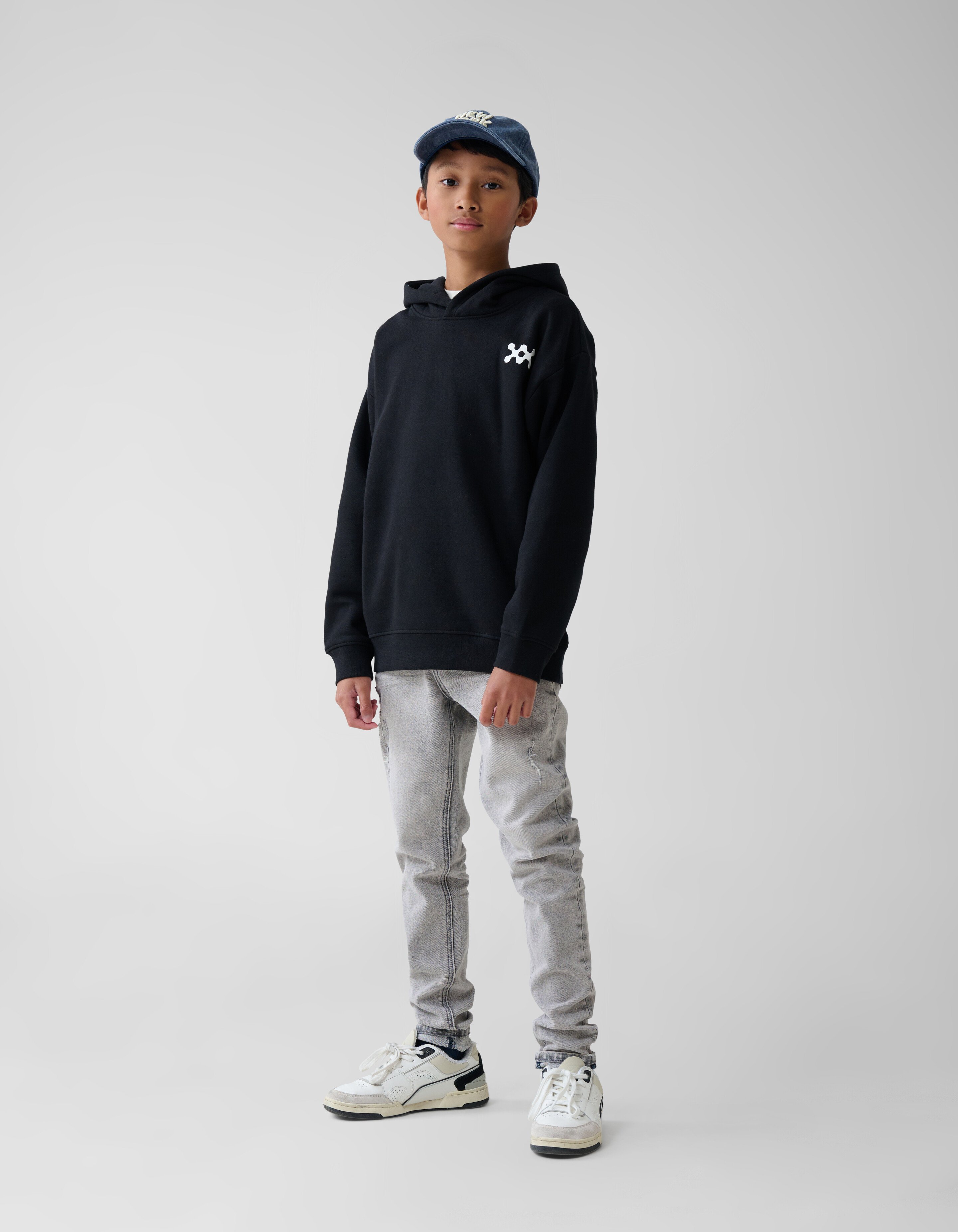 Basic Artwork Hoodie Schwarz SHOEBY BOYS