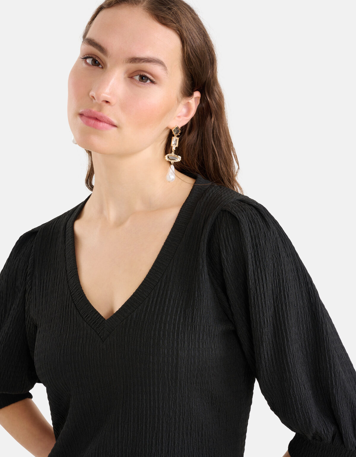 Crinkle Top mit V-Ausschnitt Schwarz SHOEBY WOMEN