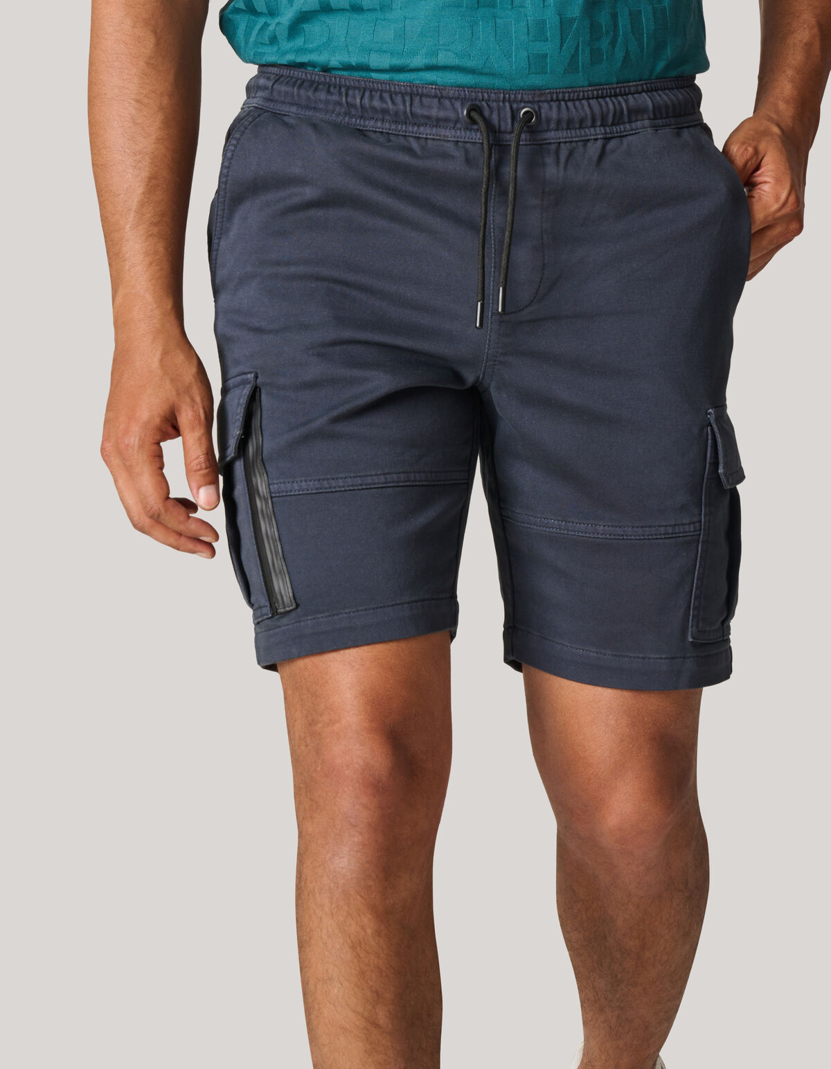 Jog Cargo Short Dunkelgrau SHOEBY MEN
