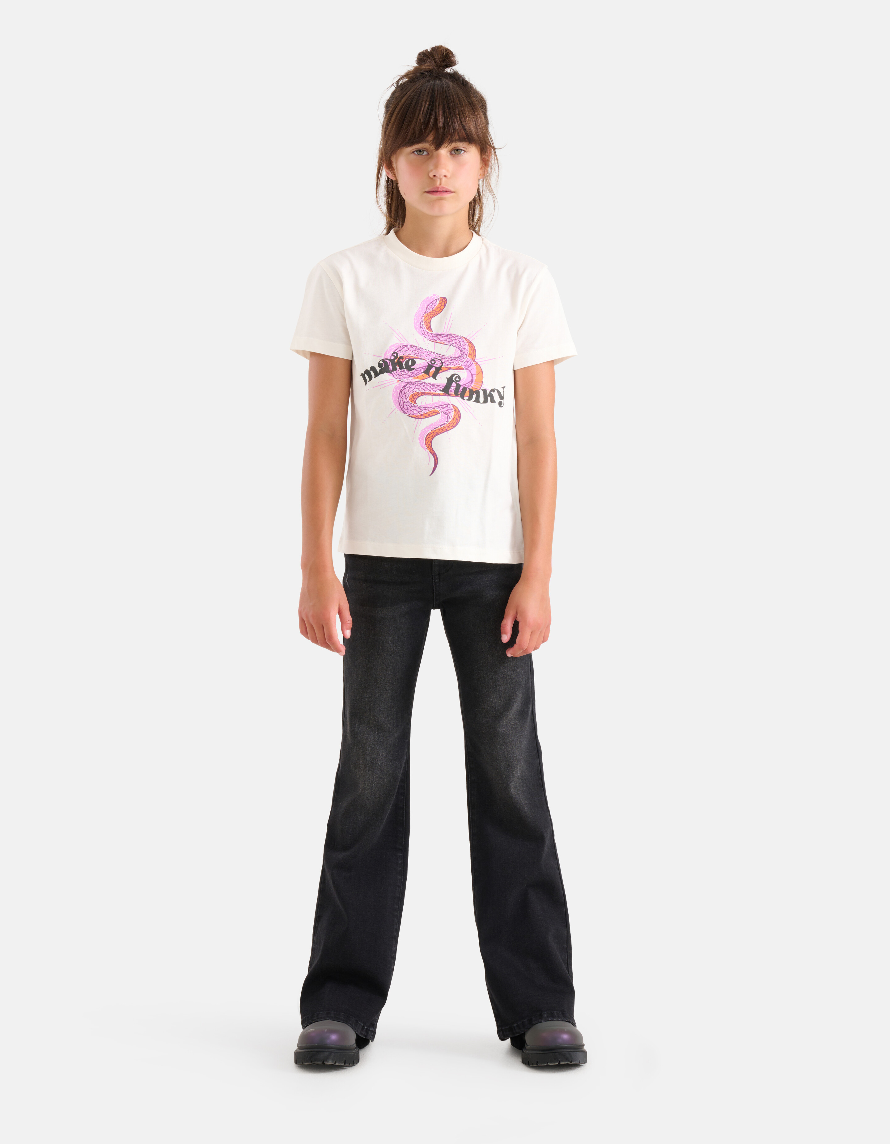 Funky Artwork T-shirt Off White SHOEBY GIRLS