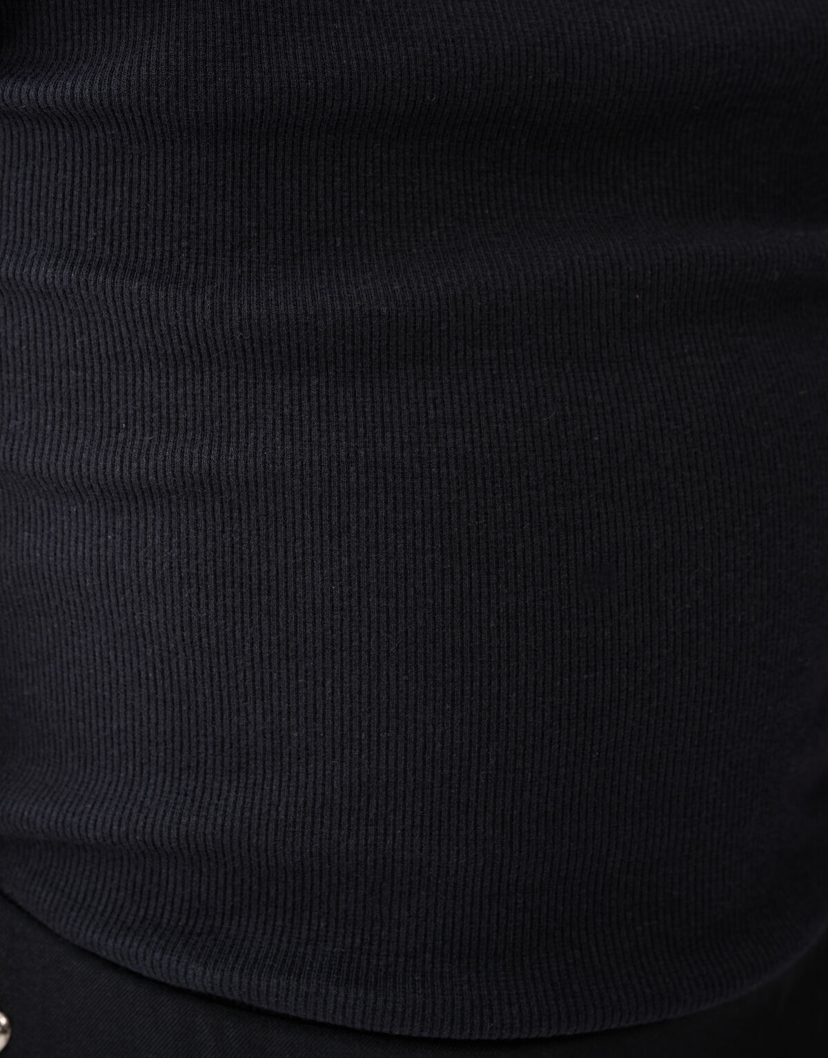 Ruffle Rib Top Schwarz SHOEBY GIRLS