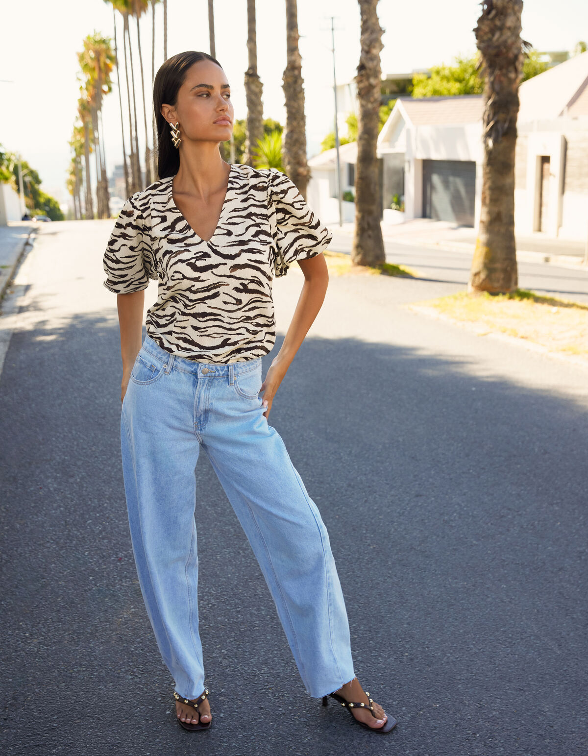 Zebra Crinkle V-Ausschnitt Top Gebrochenes Wei&szlig; SHOEBY WOMEN