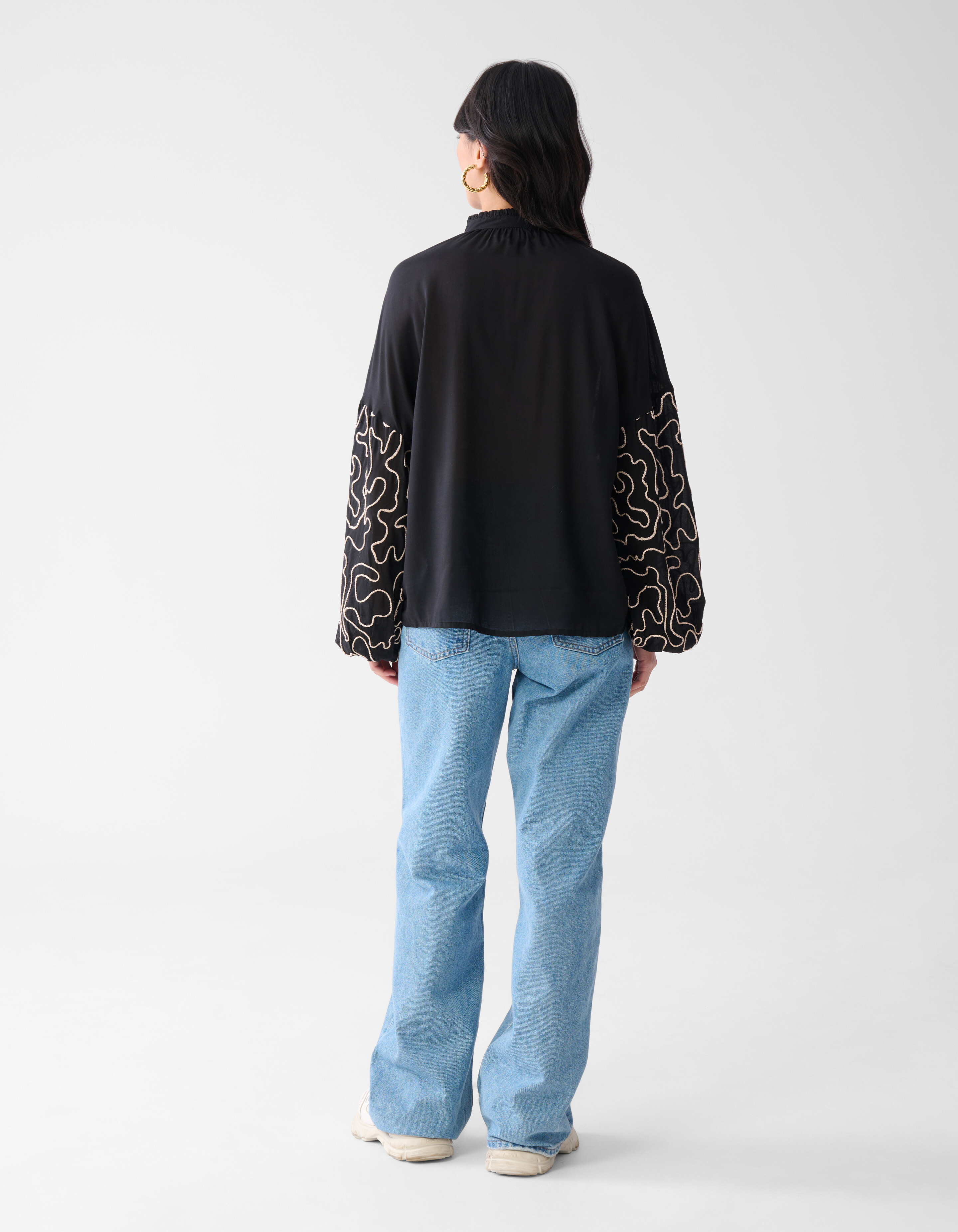 Bluse mit Kordelärmeln Schwarz SHOEBY WOMEN