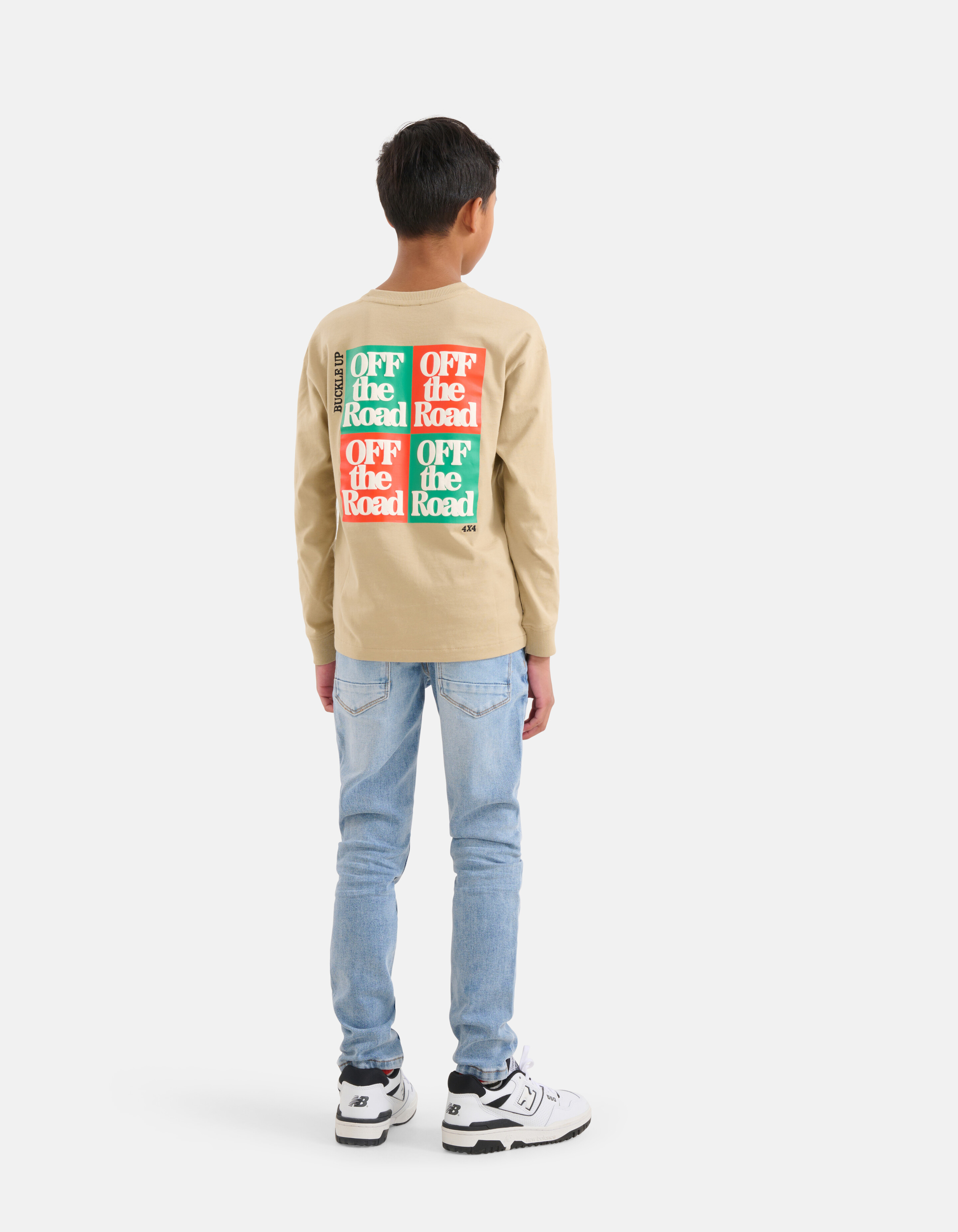 Artwork Longsleeve Zand SHOEBY BOYS