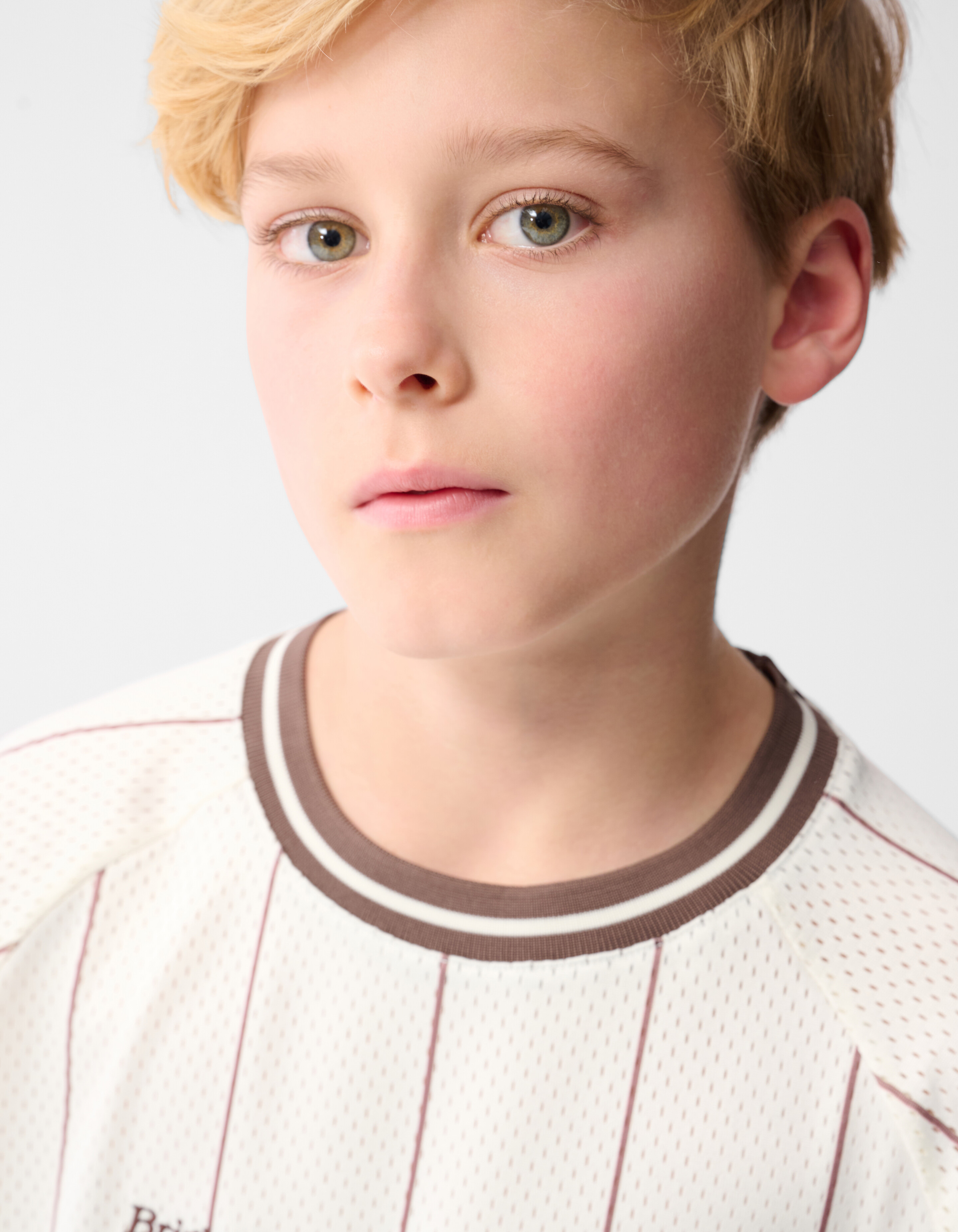 &Uuml;berdimensionales sportliches T-Shirt in gebrochen SHOEBY BOYS