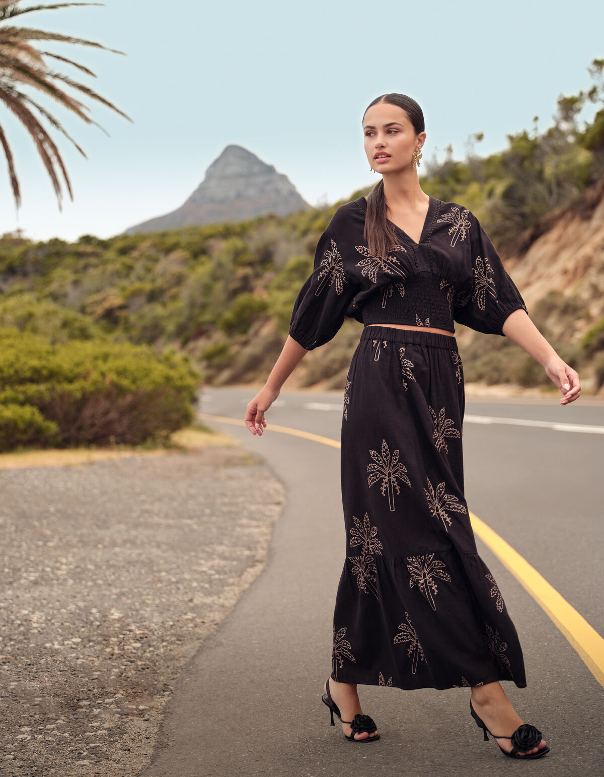 Maxirock mit Palmenstickerei Schwarz SHOEBY WOMEN