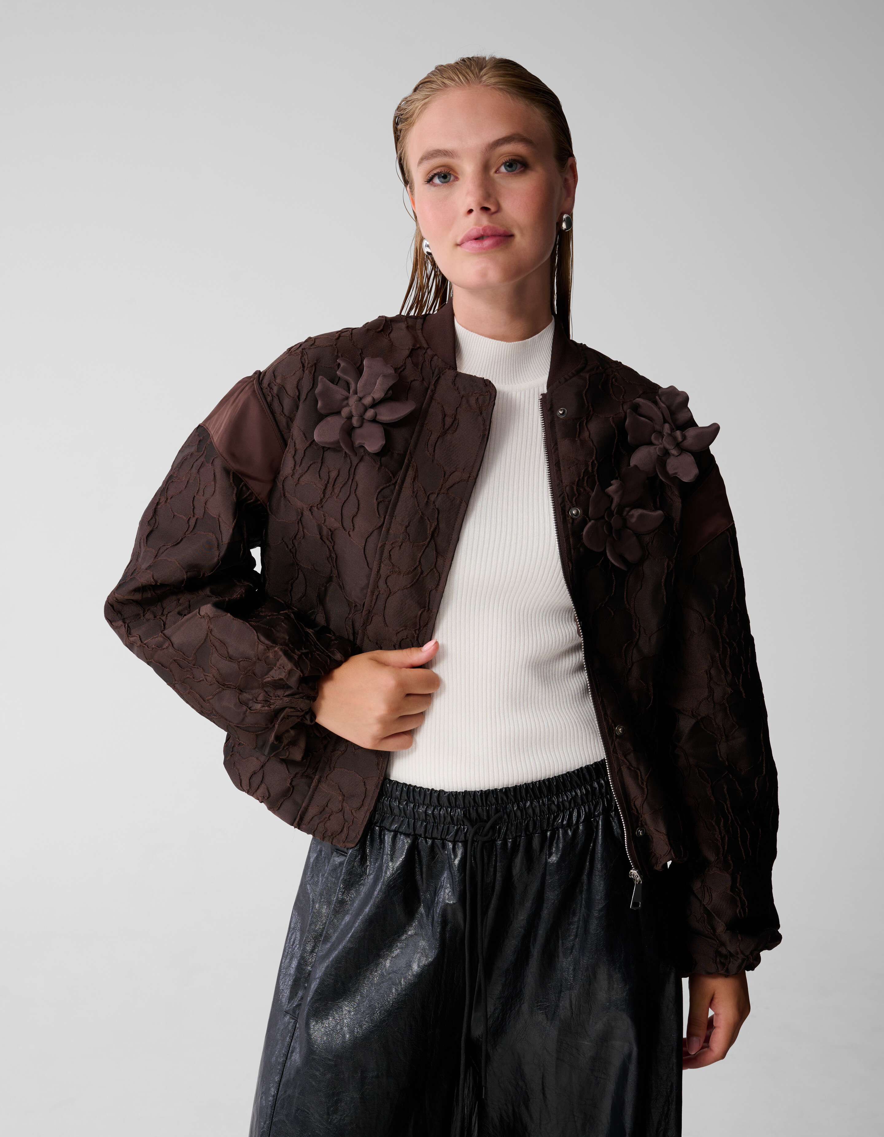 Blumen-Jacquard-Bomberjacke Dunkelbraun SHOEBY WOMEN