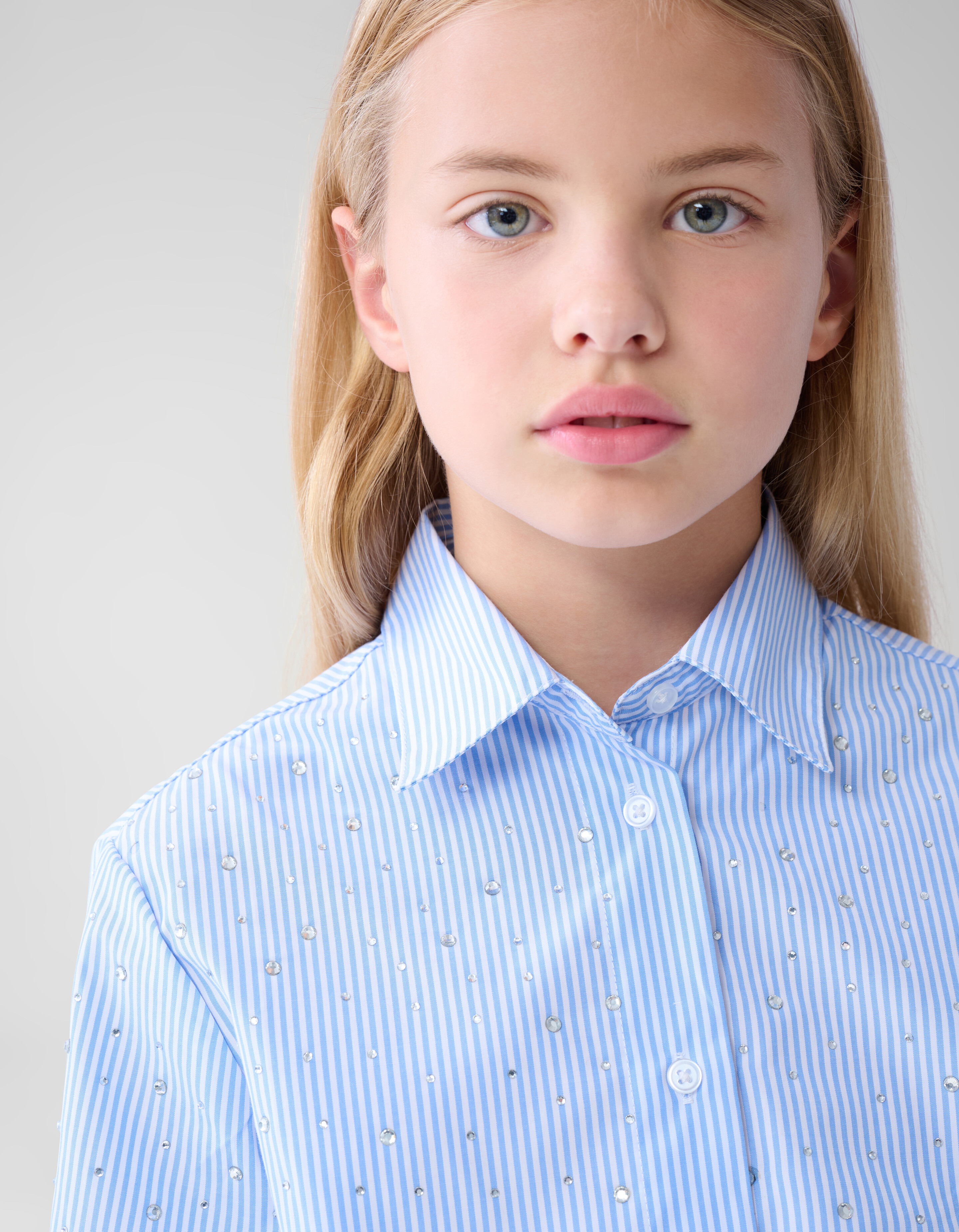 Gestreifte Strassbluse Hellblau/Weiß SHOEBY GIRLS