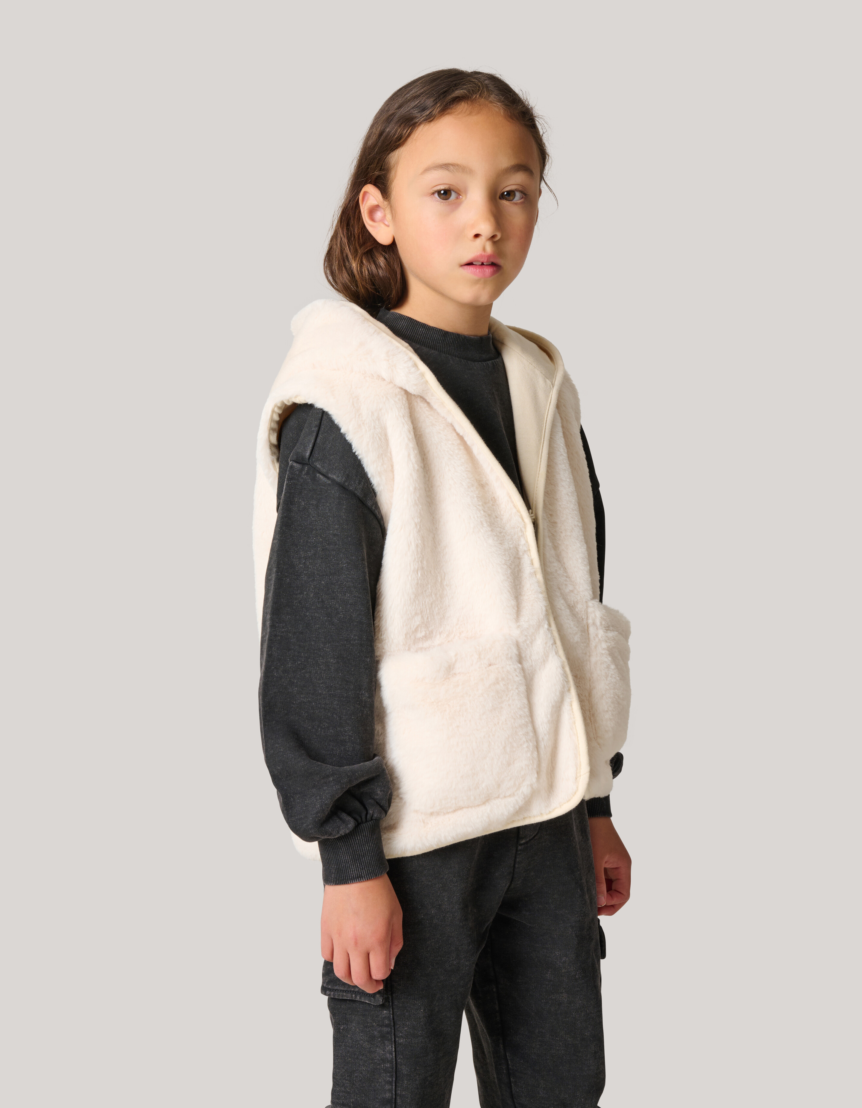 Strickjacke in Pelzoptik SHOEBY GIRLS