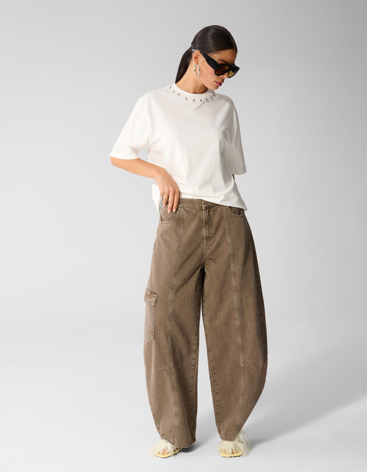 T-Shirt mit Nieten am Kragen Gebrochenes Wei&szlig; SHOEBY WOMEN