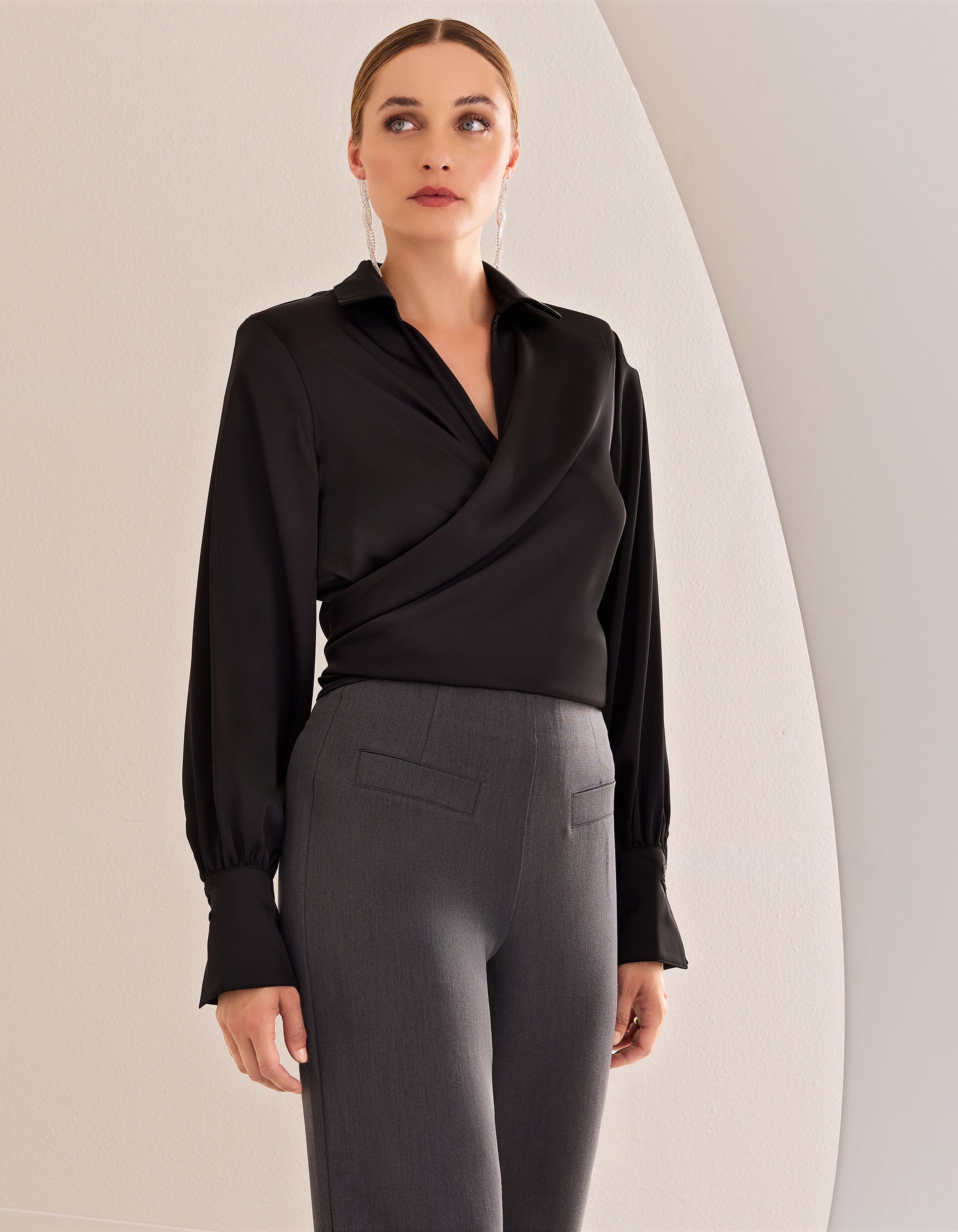 Knotenbluse Schwarz von Mieke SHOEBY WOMEN