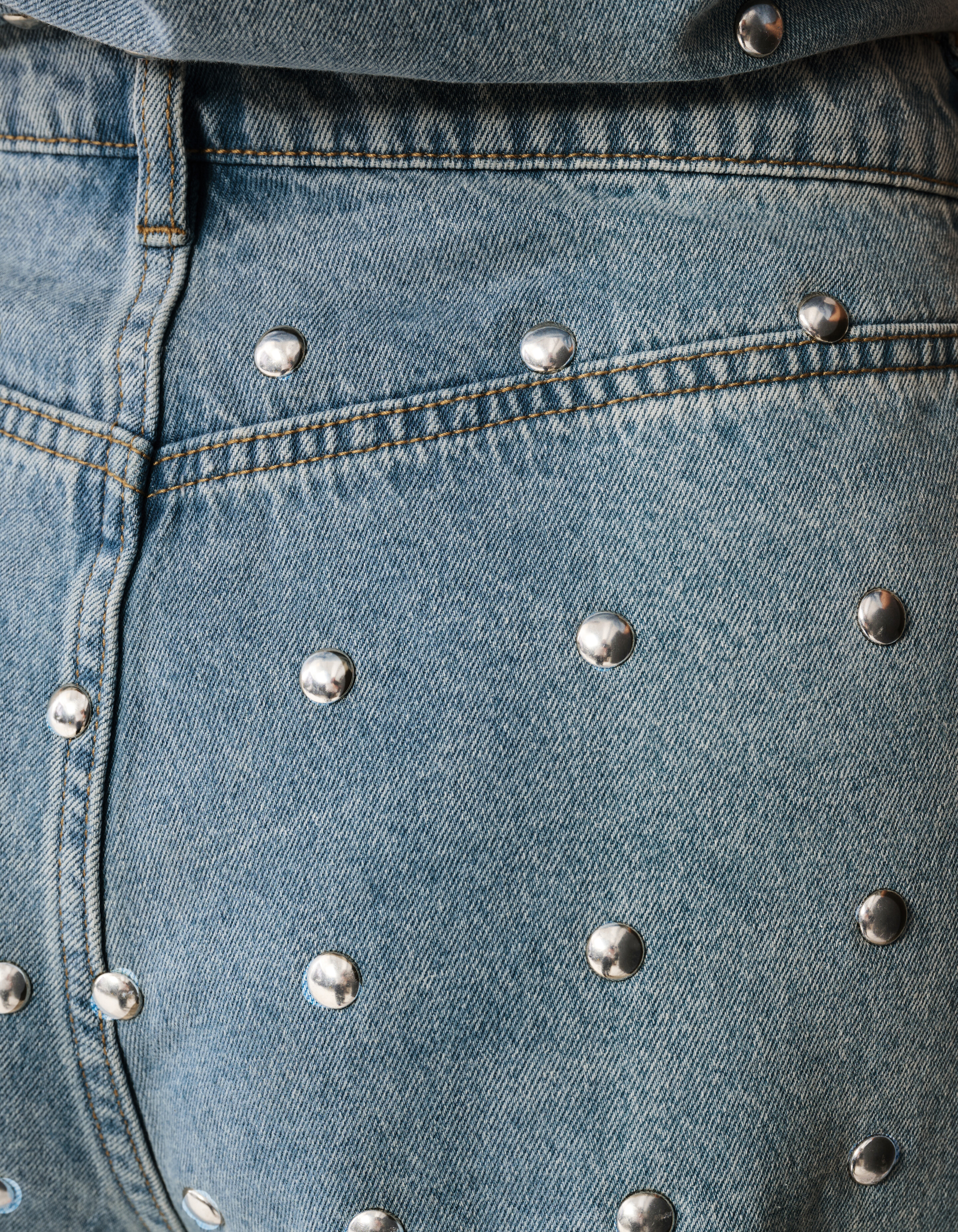 Denim Nieten Kurzer Mittelstein von Lizzy SHOEBY WOMEN