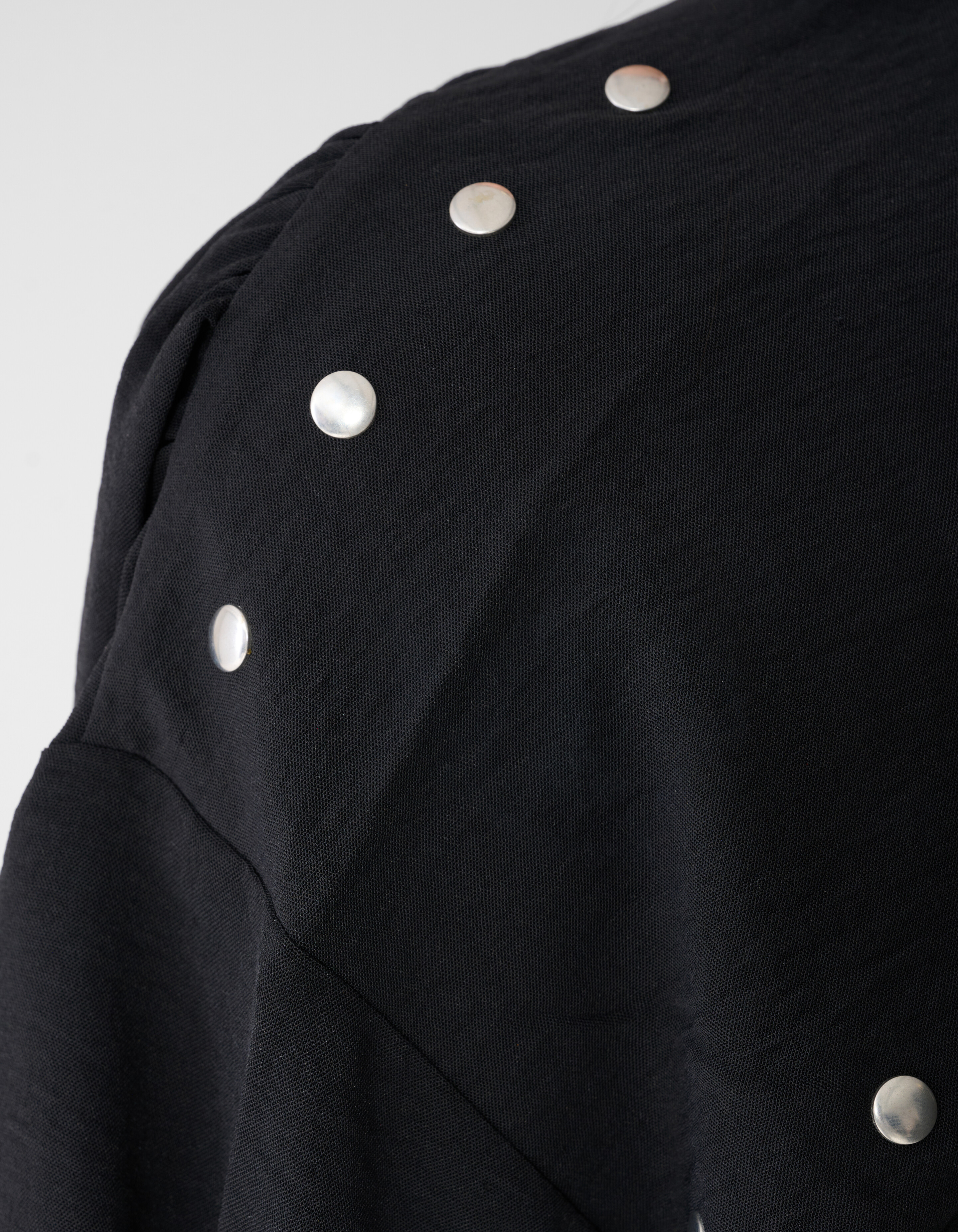 Twist-Bluse mit Nieten Schwarz SHOEBY WOMEN