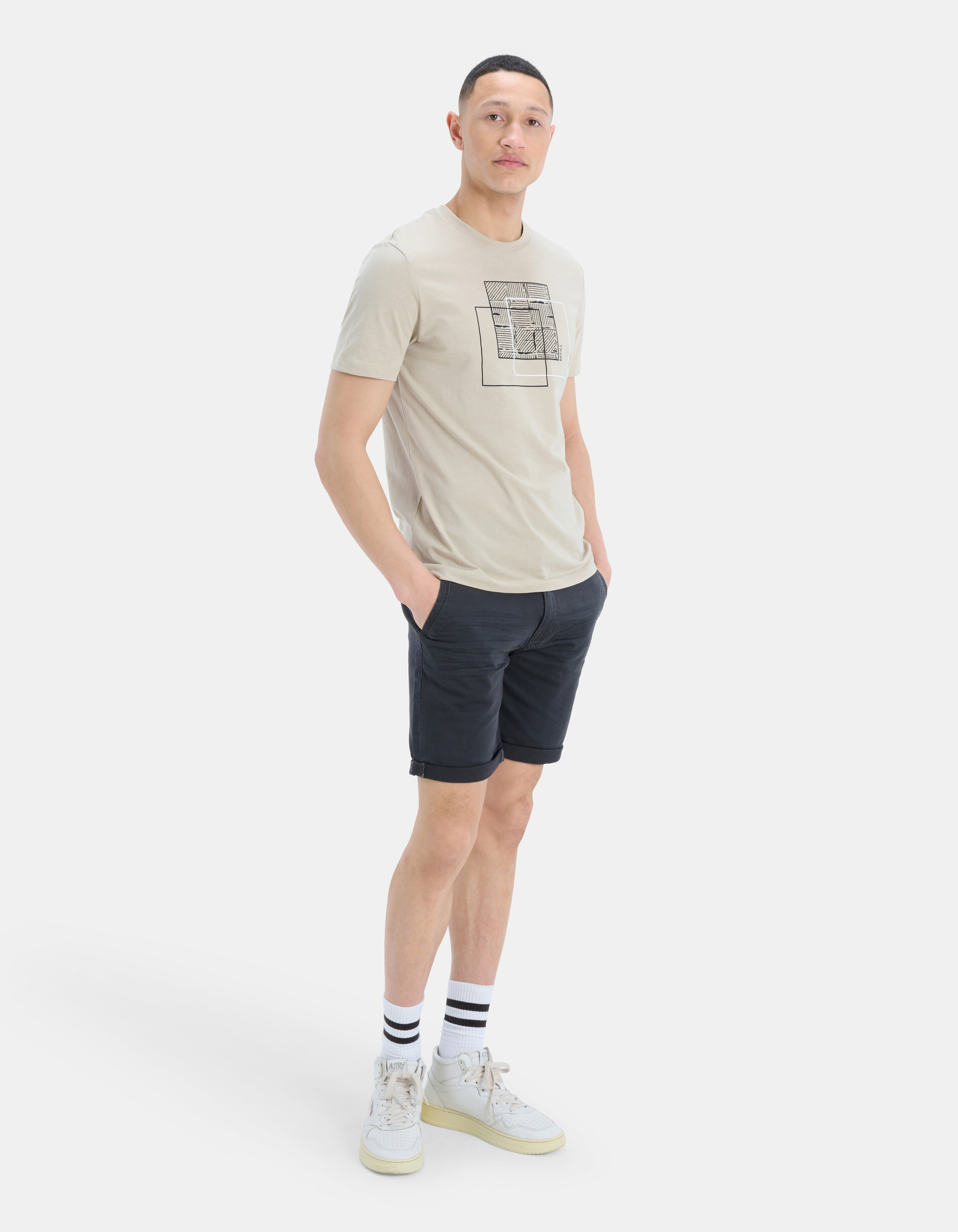 Quadratisches T-Shirt REFILL