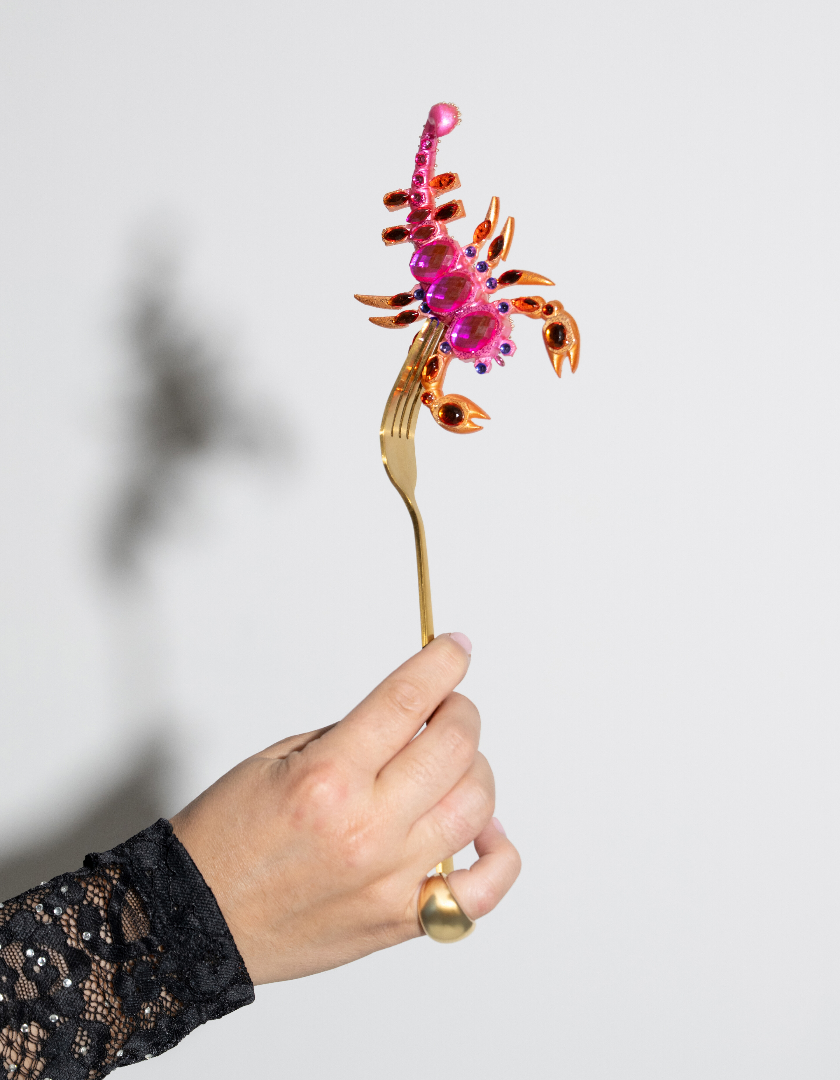 Scorpio Weihnachtskugel Rosa von Fred SHOEBY ACCESSOIRES