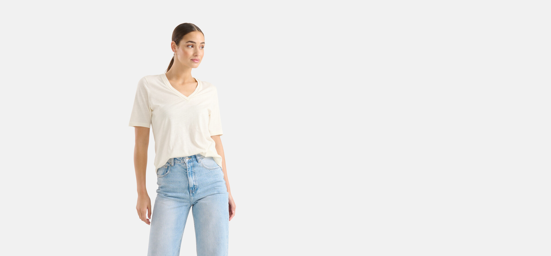 Basic-T-Shirt mit V-Ausschnitt Weiß SHOEBY WOMEN