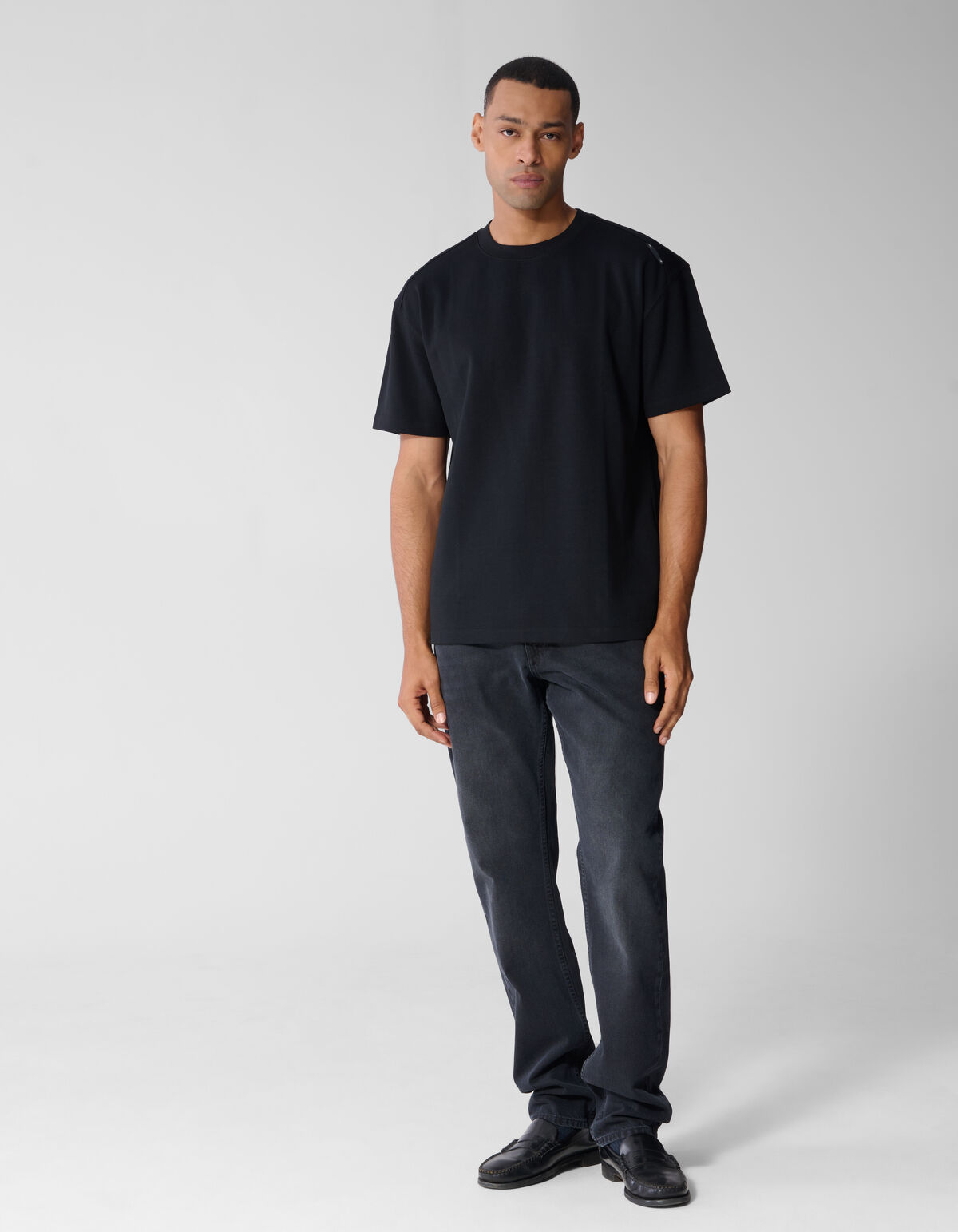 Basic Label T-Shirt Schwarz SHOEBY MEN