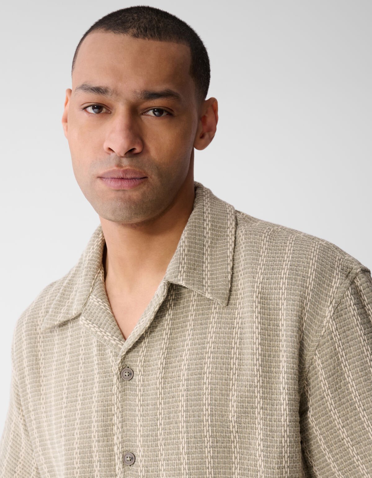 Gewebtes Streifen-Overshirt Hellgr&uuml;n SHOEBY MEN